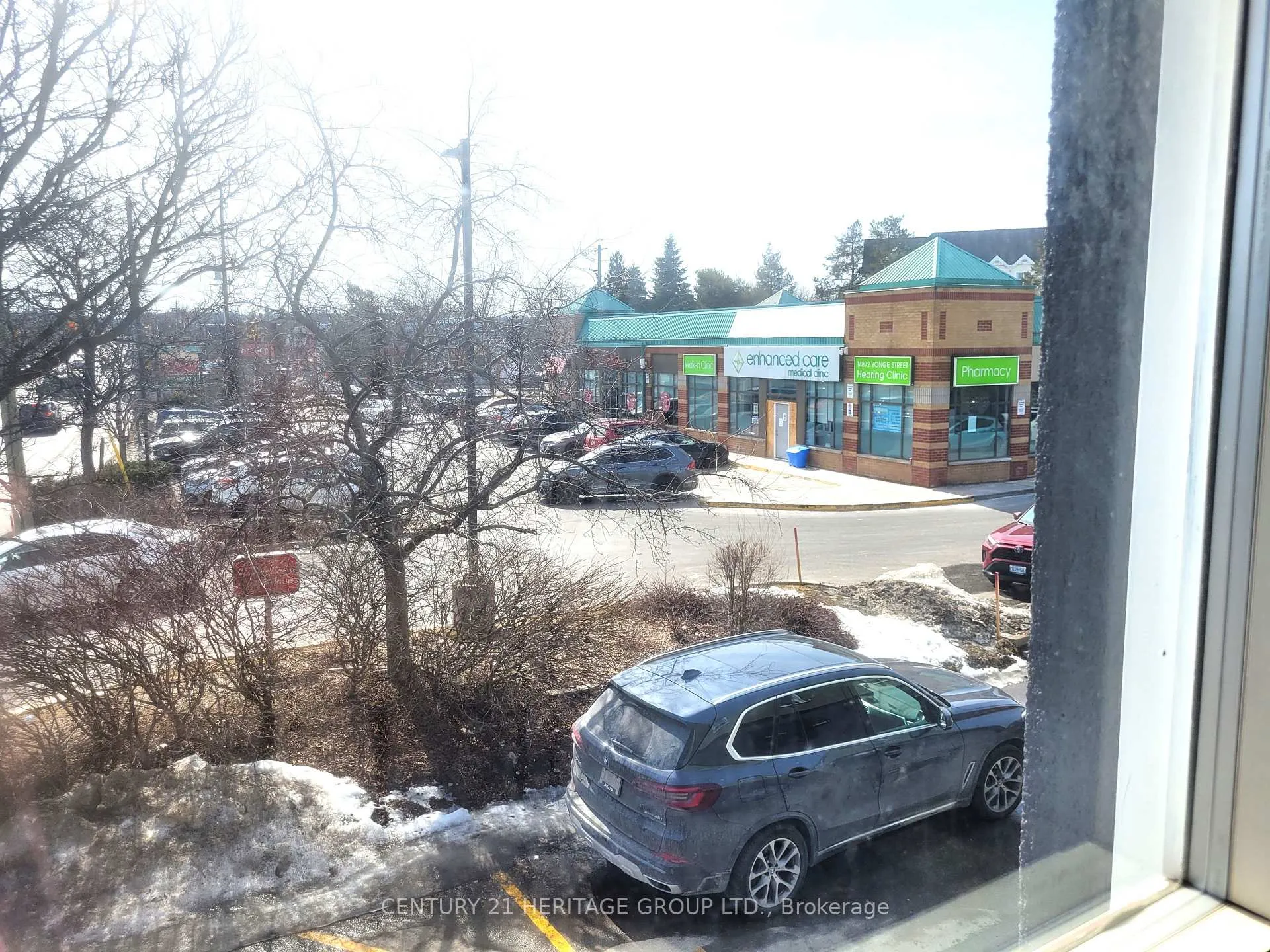Photo 10 of Unit 2, 14888 Yonge Street, Aurora, Aurora Highlands — HOMEH