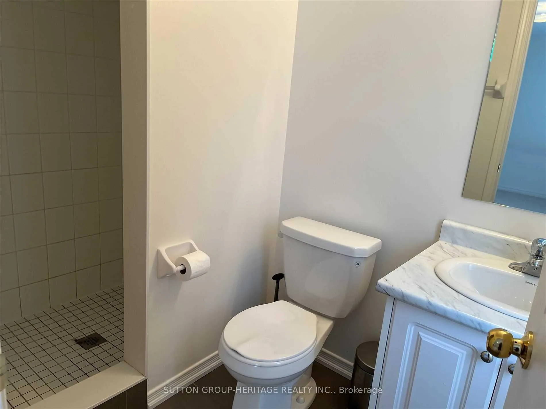 Photo 6 of 19 Devineridge Avenue, Ajax, Central East — HOMEH