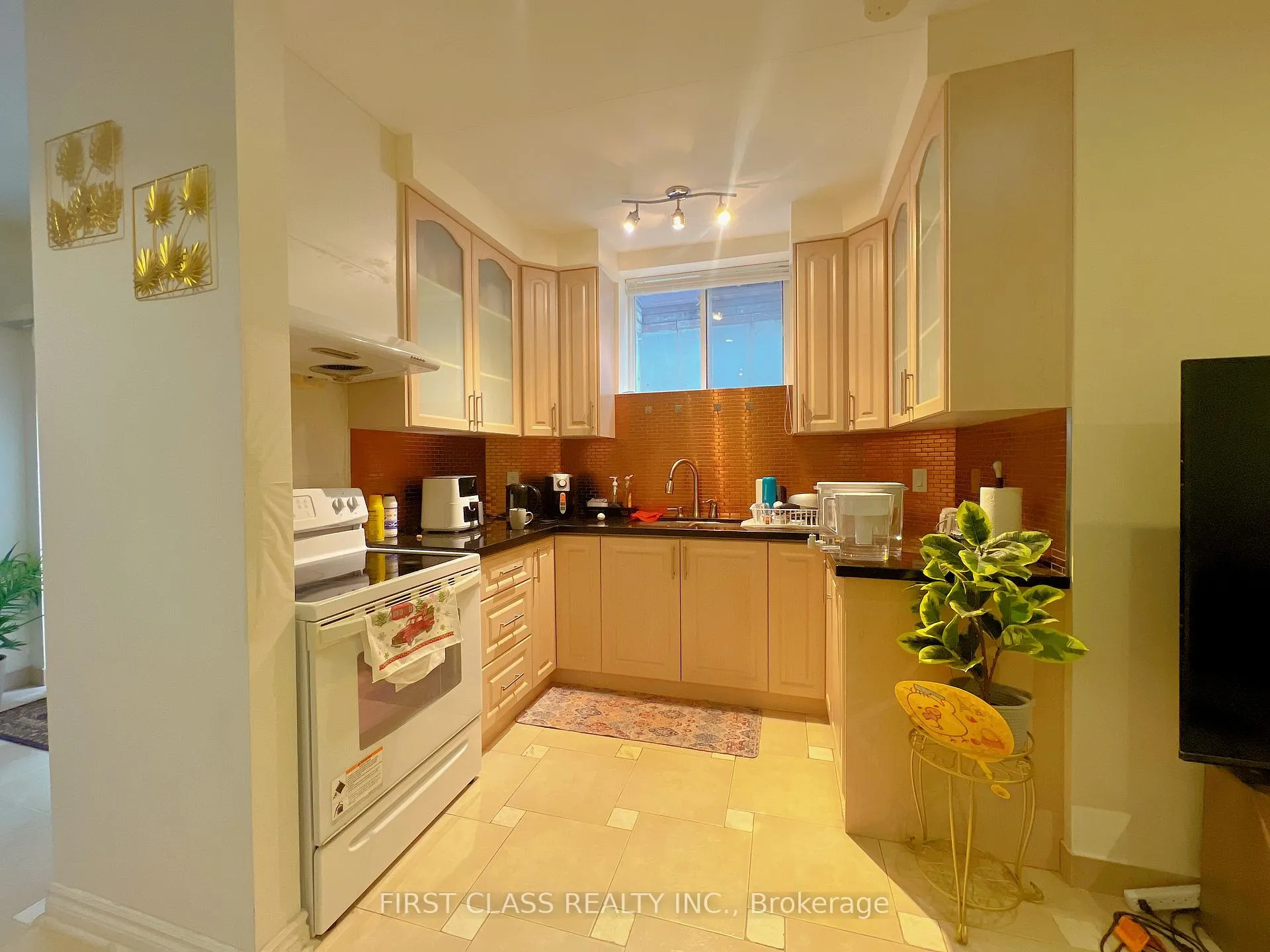 Photo 5 of Unit Lower, 73 Highland Park Boulevard, Markham, Grandview — HOMEH
