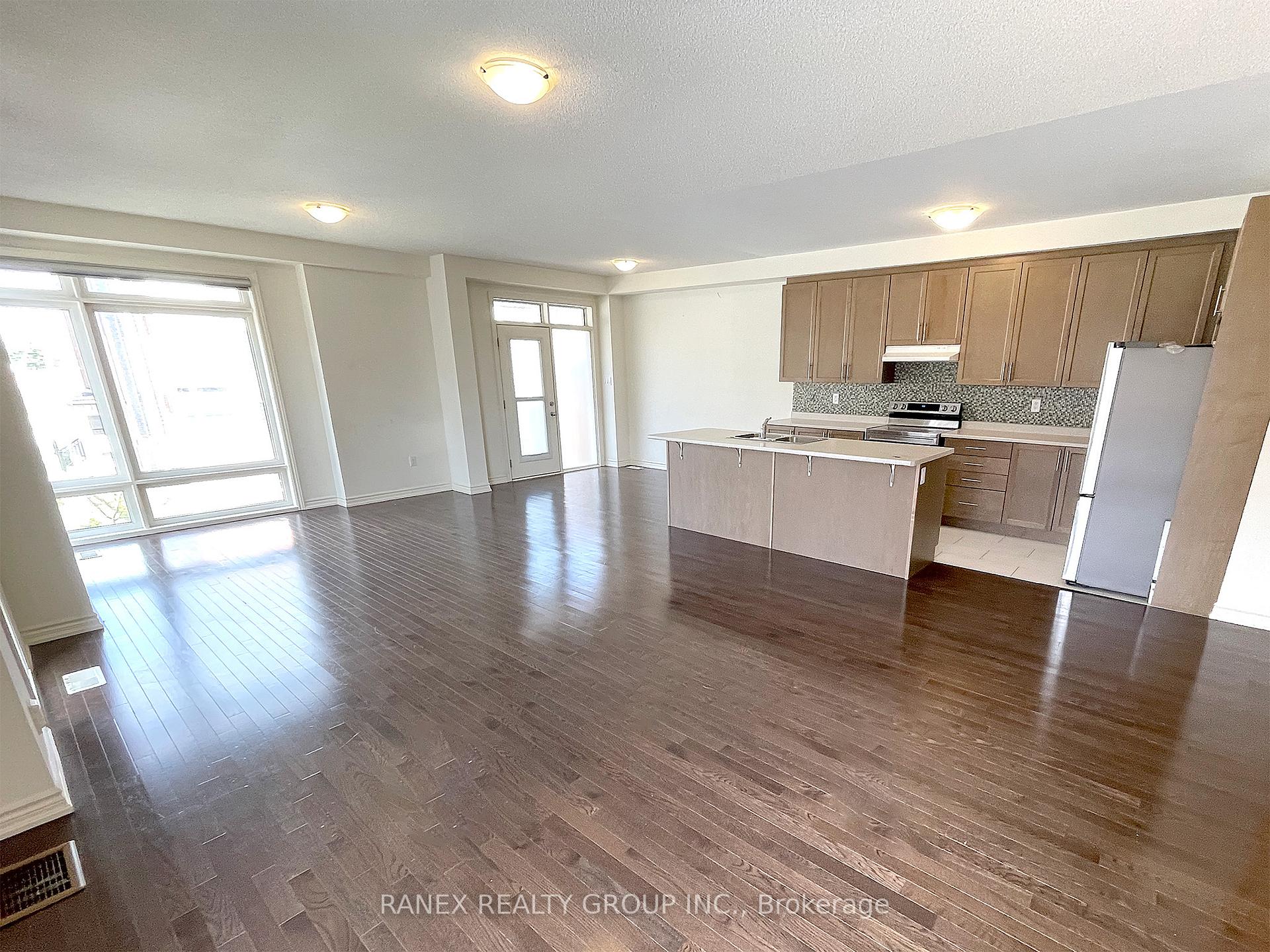 Photo 6 of Unit Upper Level (2nd & 3rd ), 33 Arrowview Drive, Brampton, Northwest Brampton — HOMEH