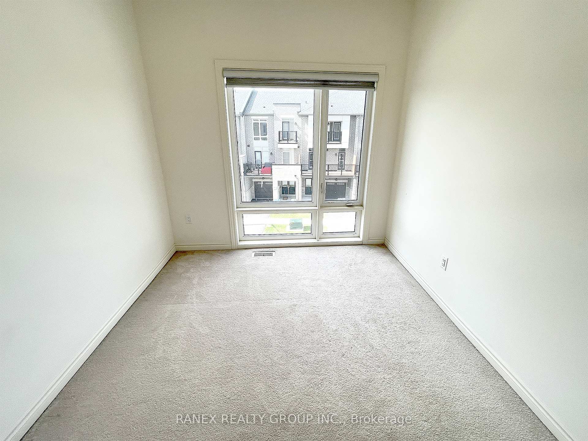 Photo 14 of Unit Upper Level (2nd & 3rd ), 33 Arrowview Drive, Brampton, Northwest Brampton — HOMEH