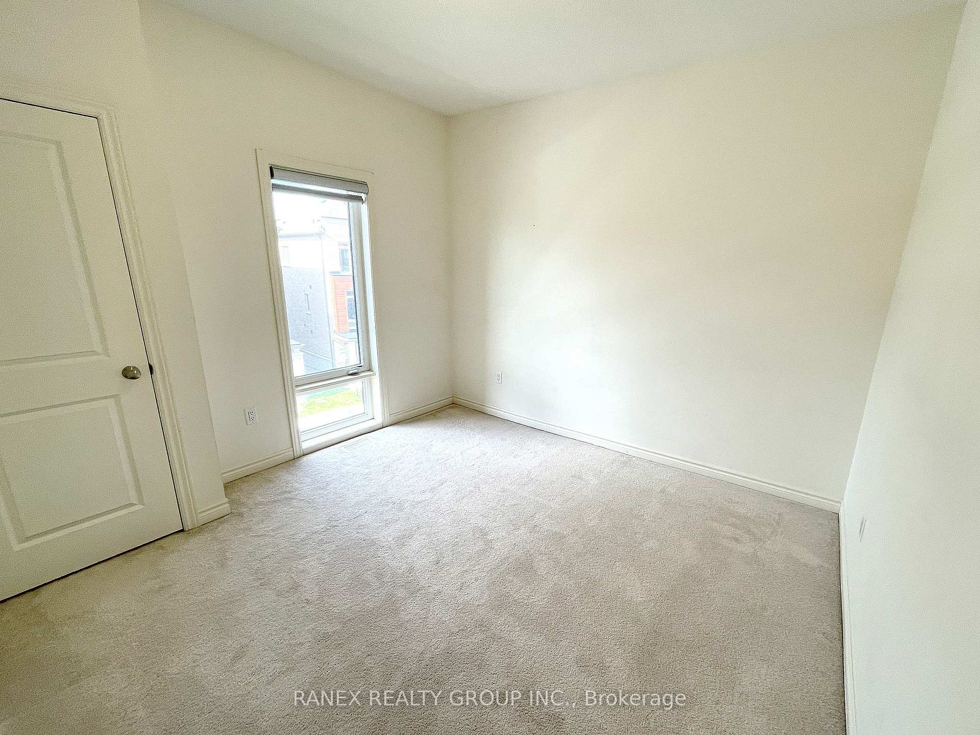 Photo 15 of Unit Upper Level (2nd & 3rd ), 33 Arrowview Drive, Brampton, Northwest Brampton — HOMEH