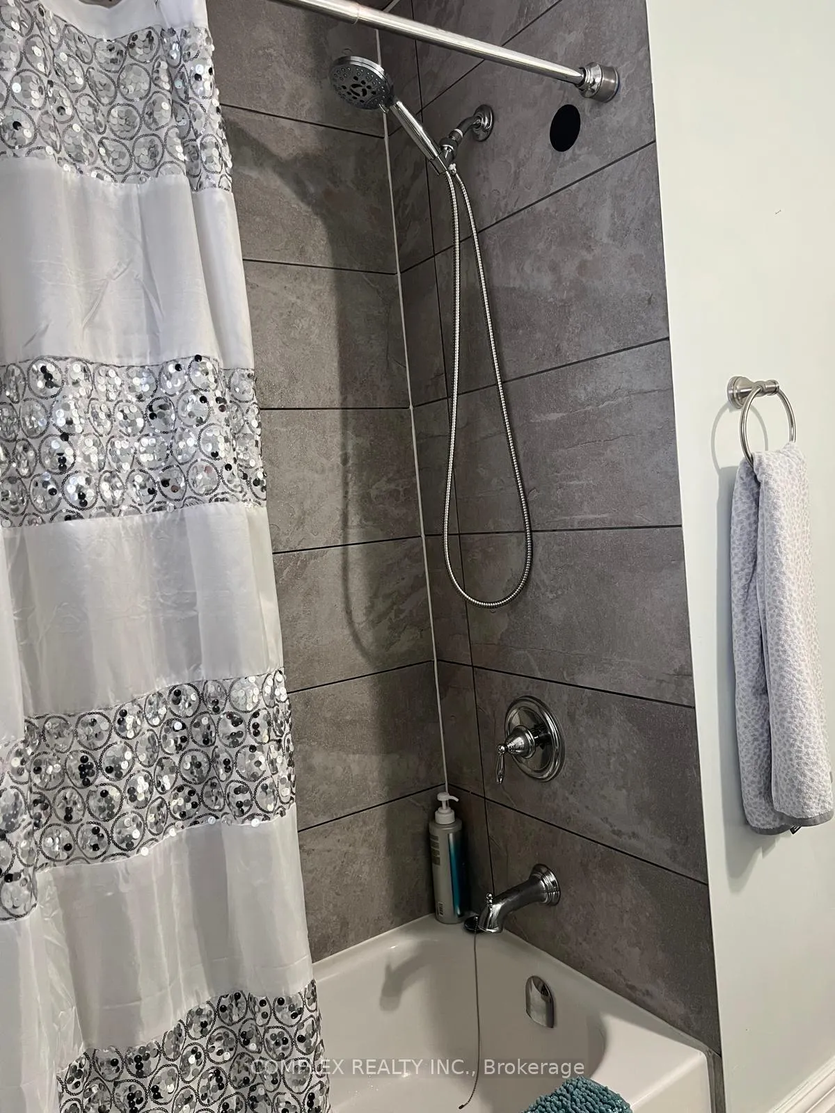 Photo 7 of 334 Surrey Drive, Oshawa, Eastdale — HOMEH