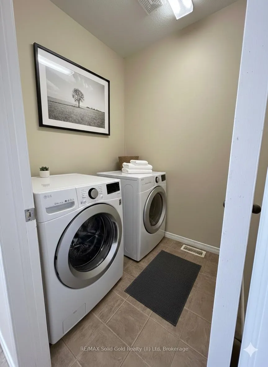 Photo 10 of 87 Ellis Avenue, Waterloo — HOMEH