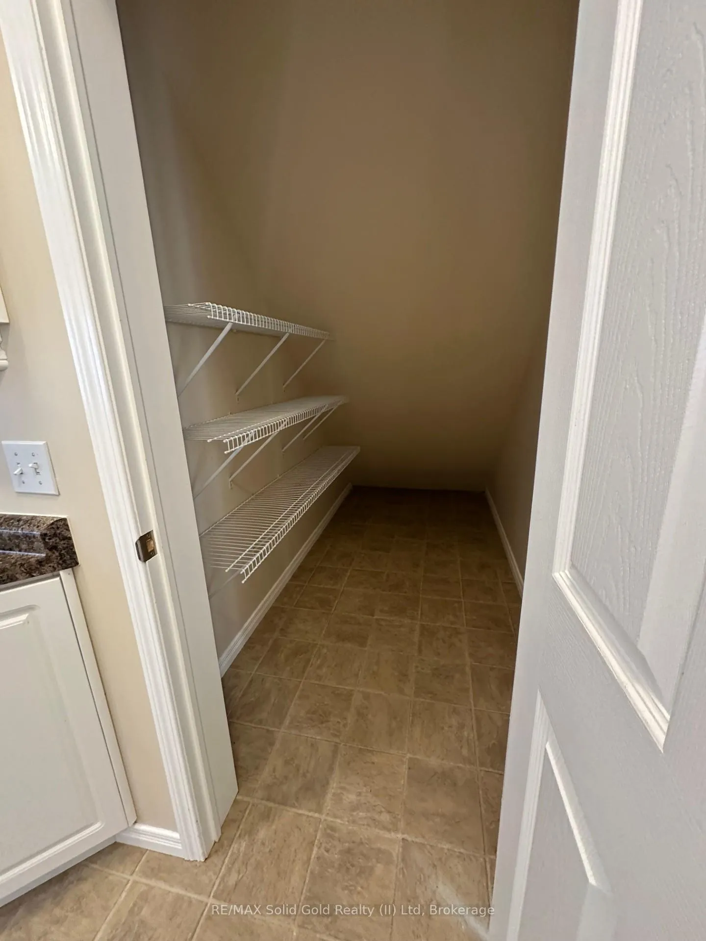 Photo 17 of 87 Ellis Avenue, Waterloo — HOMEH