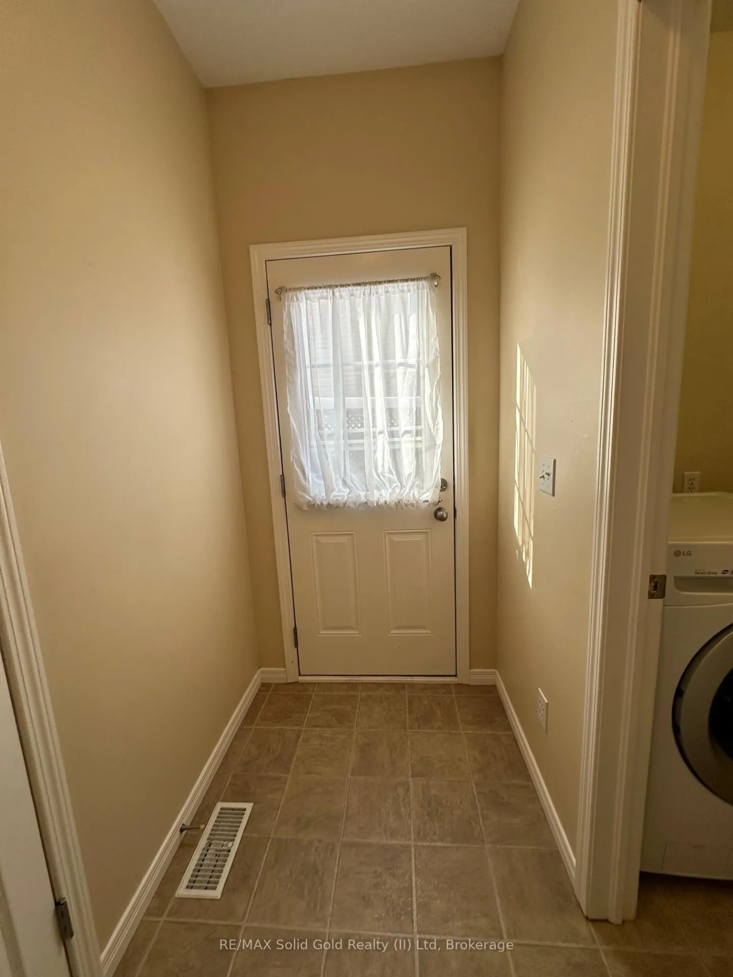 Photo 18 of 87 Ellis Avenue, Waterloo — HOMEH