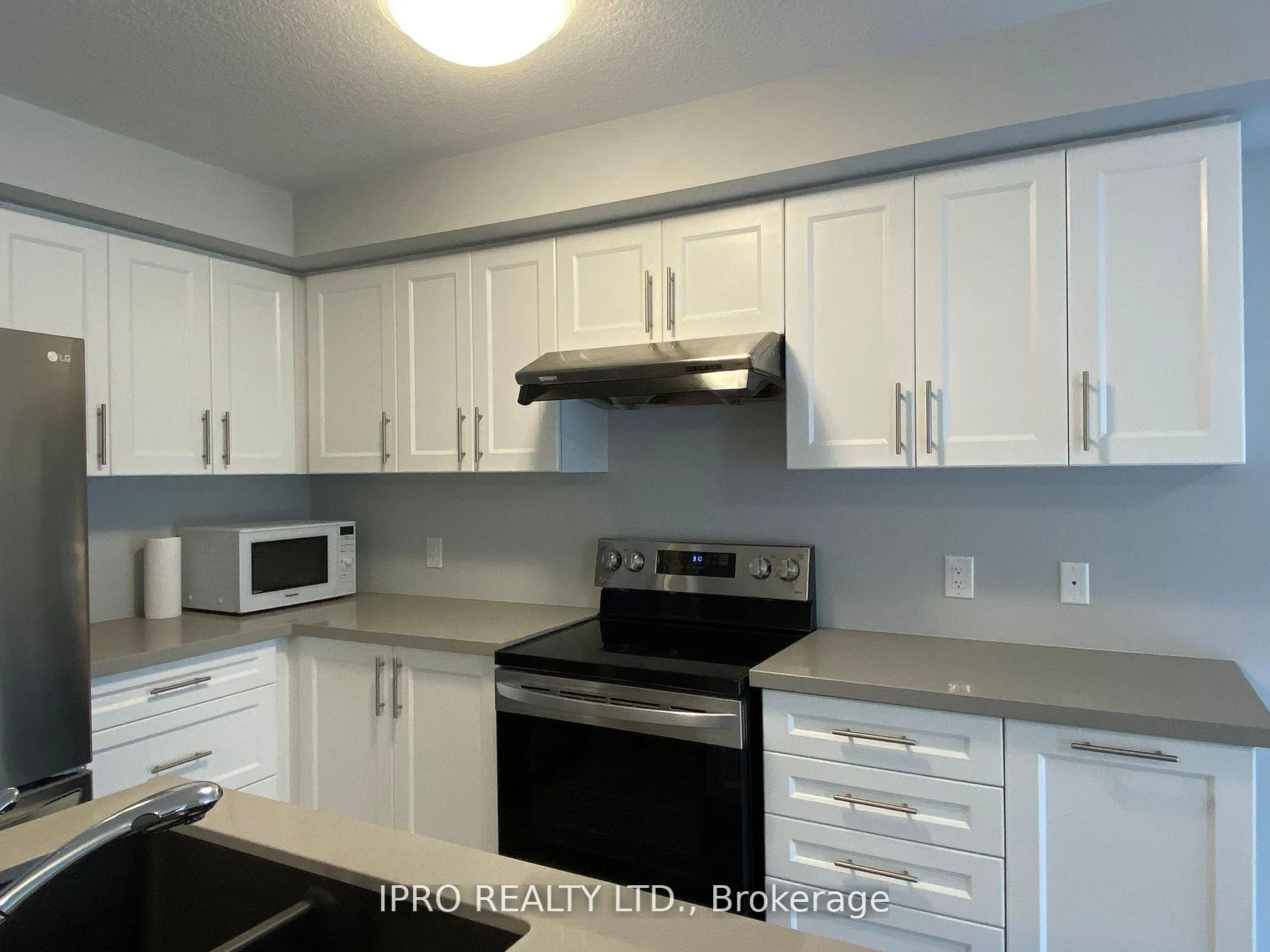 Photo 5 of 3 Oceanus Avenue, Hamilton, Hannon — HOMEH