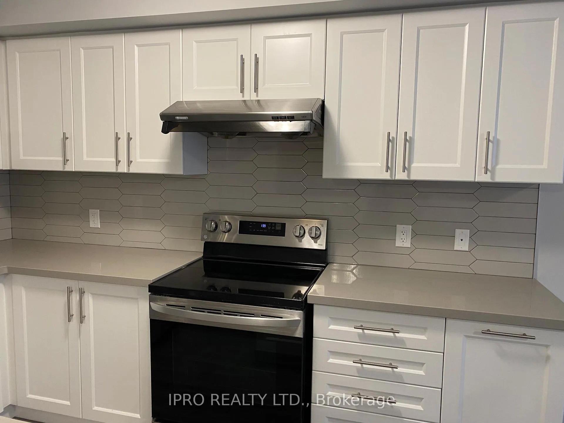 Photo 9 of 3 Oceanus Avenue, Hamilton, Hannon — HOMEH