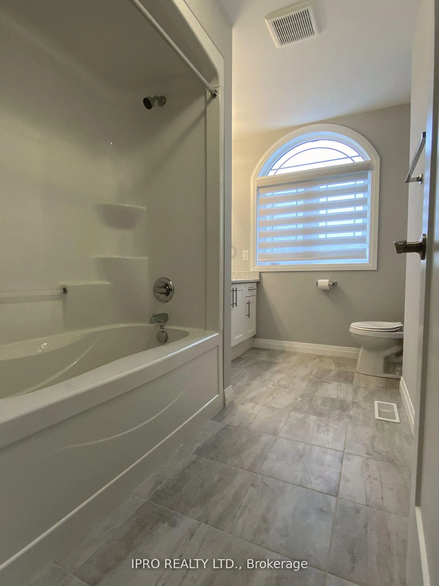 Photo 20 of 3 Oceanus Avenue, Hamilton, Hannon — HOMEH