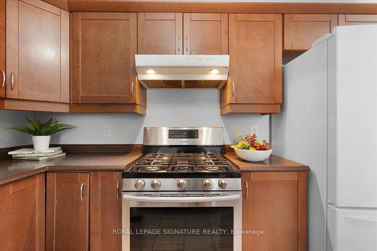 Photo 8 of Unit Upper, 590 Devon Avenue, Oshawa, Donevan — HOMEH