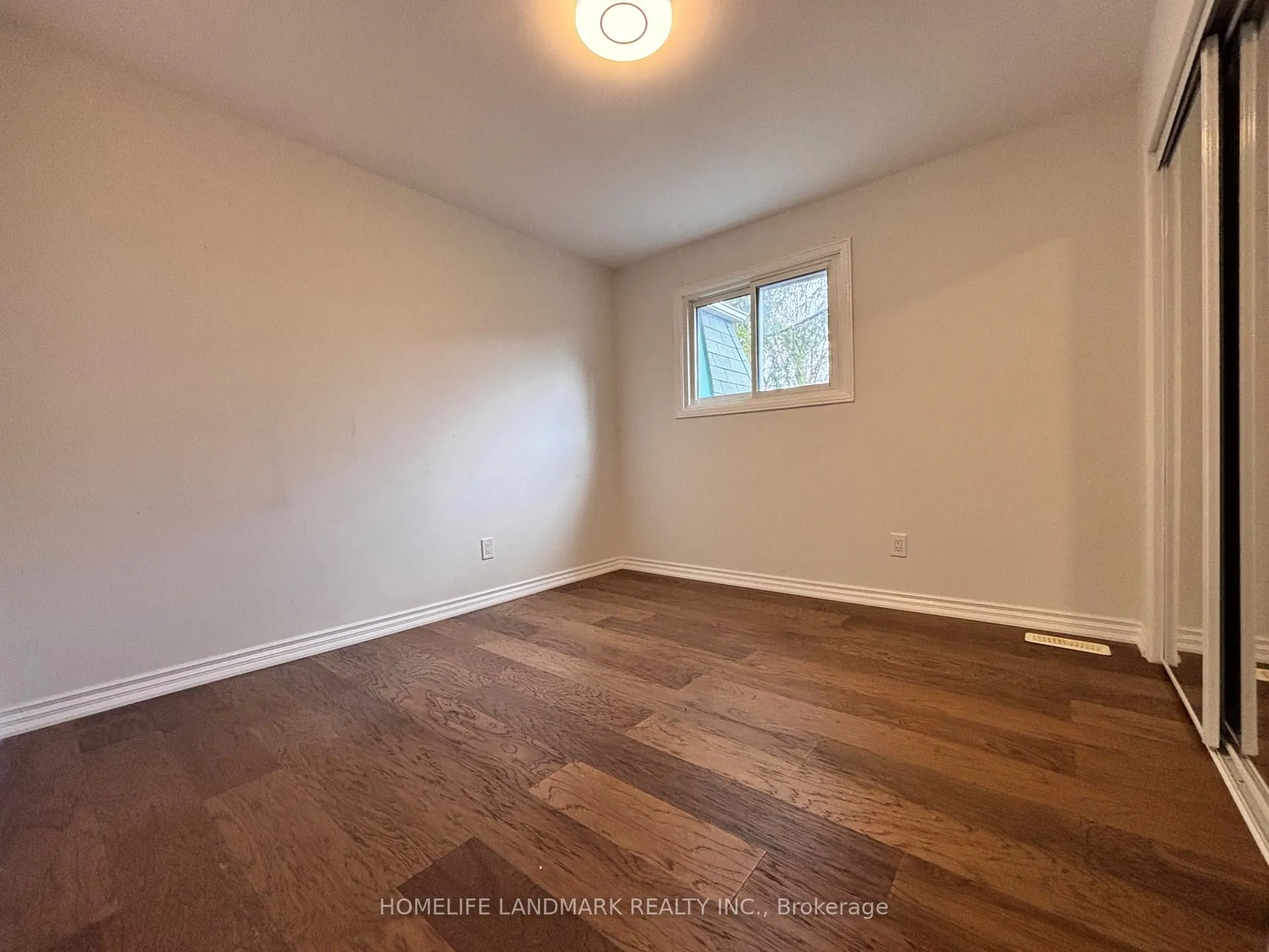 Photo 11 of Unit Main, 20 Oak Lea Circle, Markham, Markham Village — HOMEH