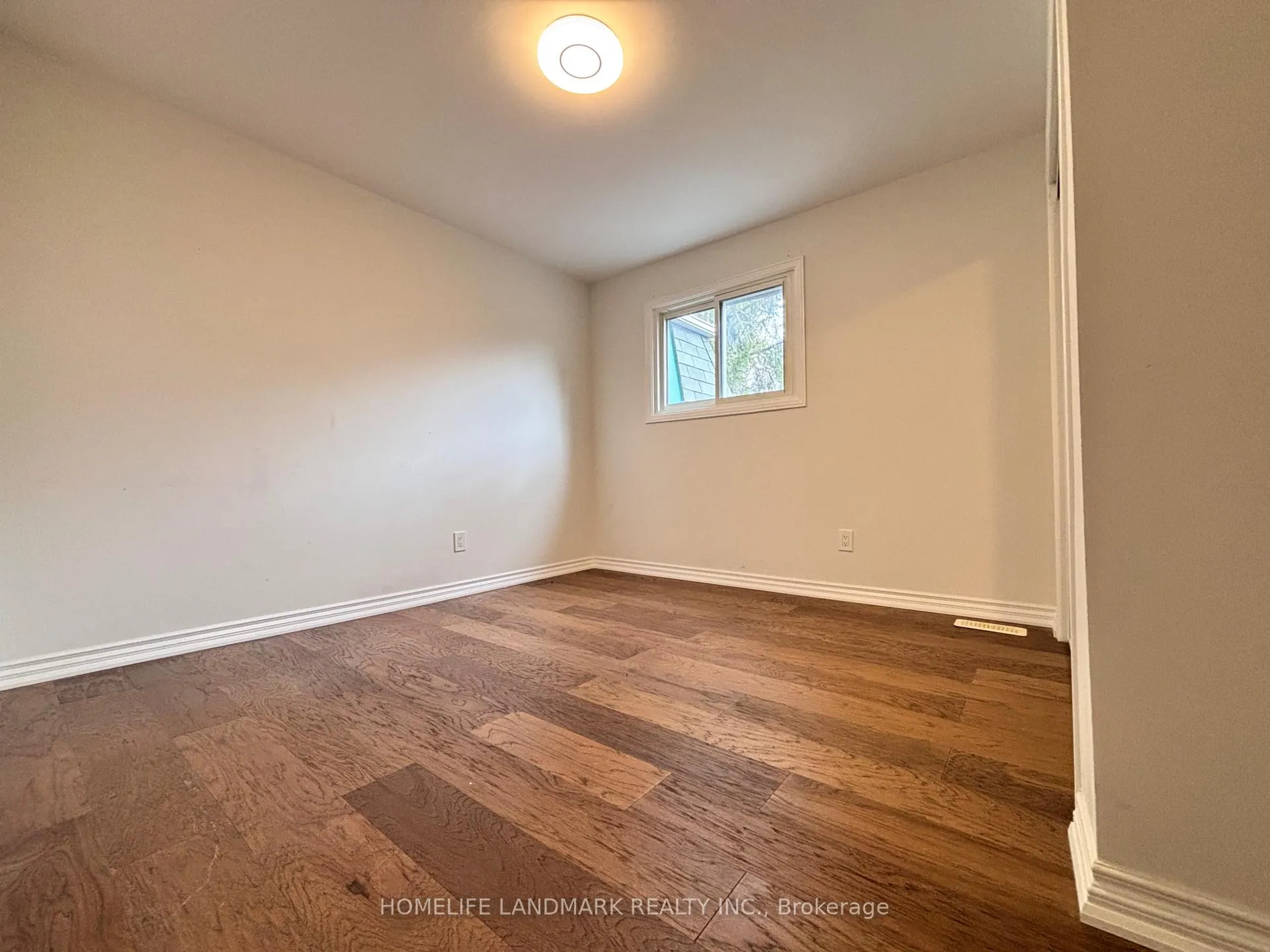 Photo 14 of Unit Main, 20 Oak Lea Circle, Markham, Markham Village — HOMEH