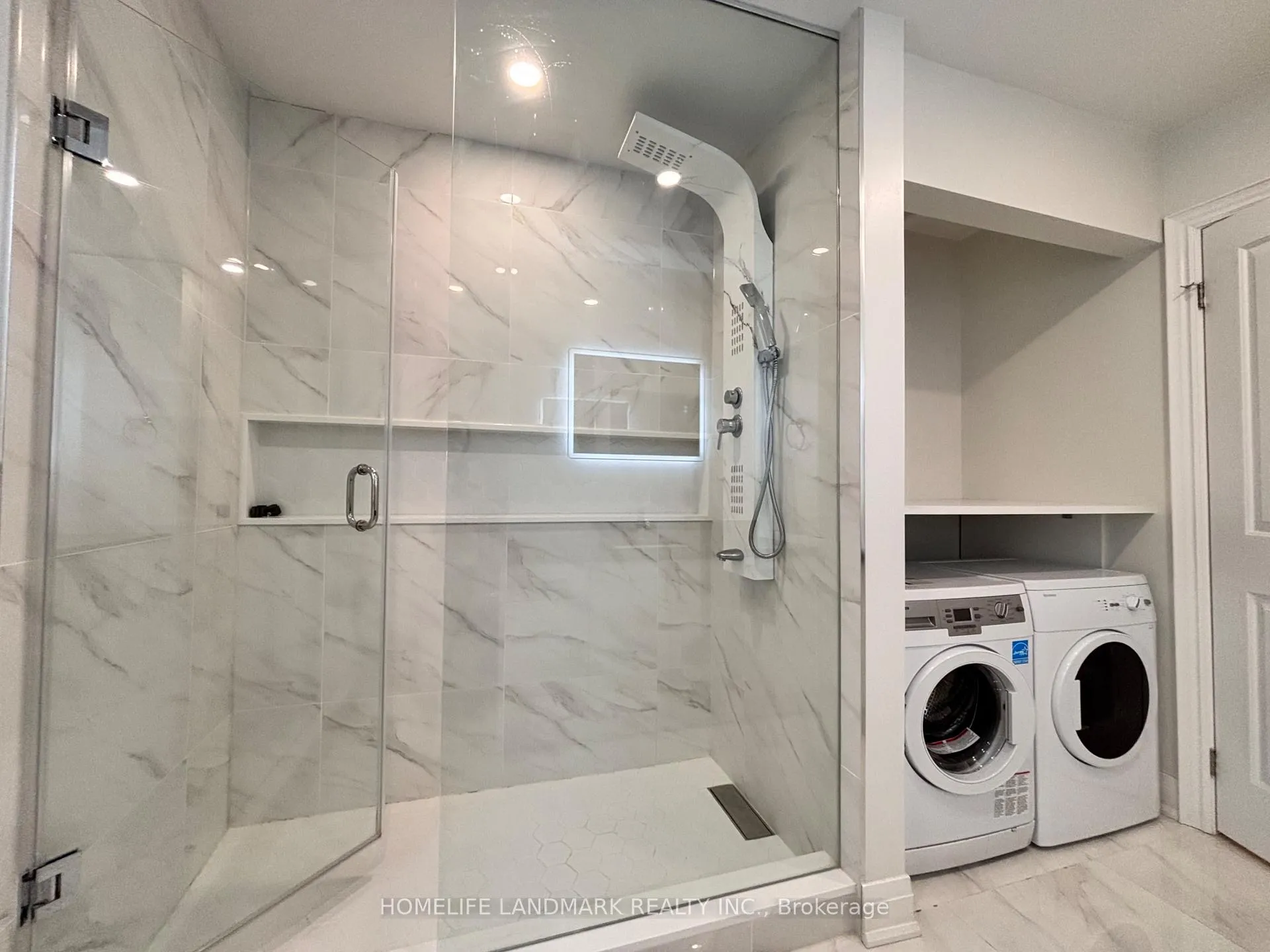 Photo 16 of Unit Main, 20 Oak Lea Circle, Markham, Markham Village — HOMEH