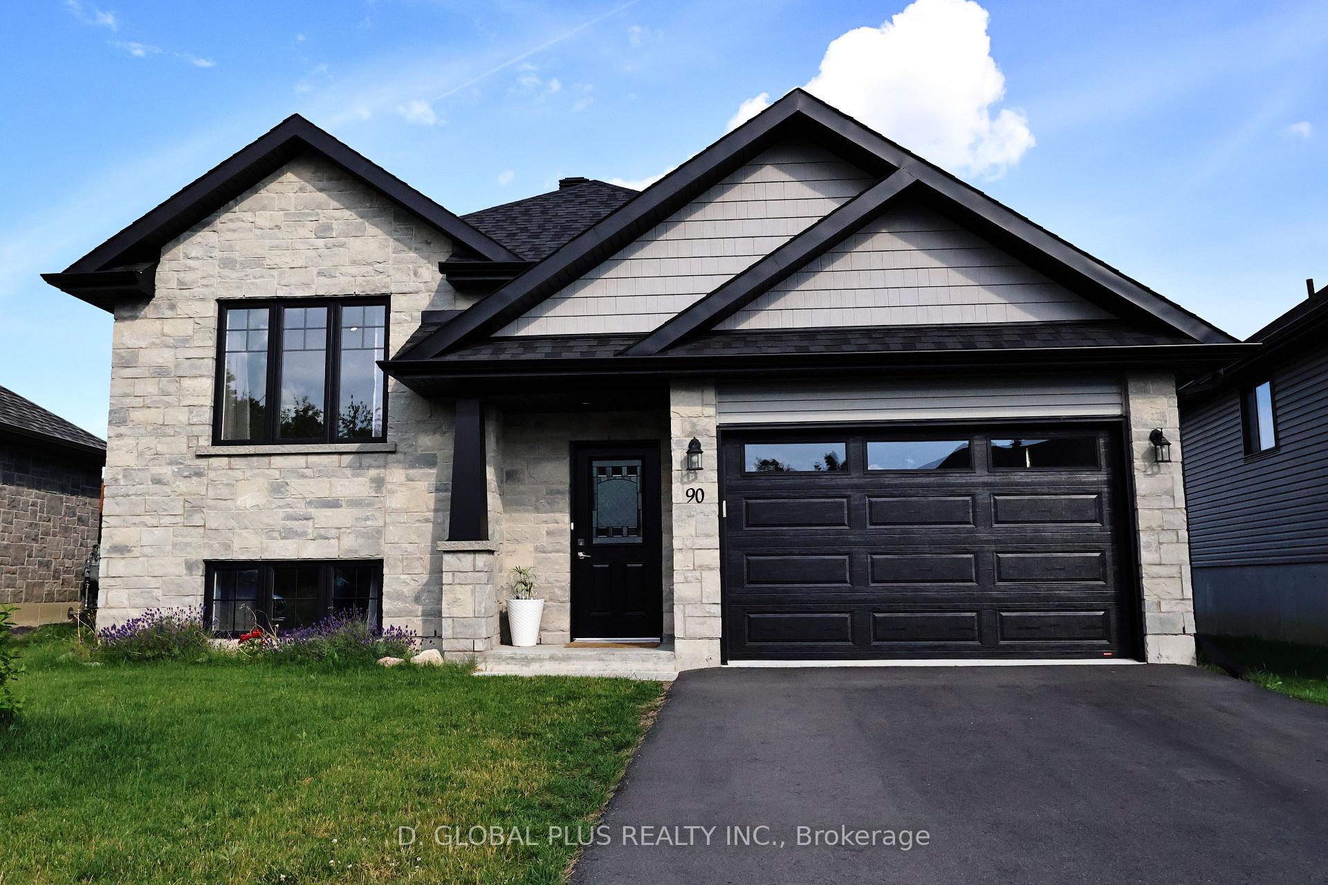 Photo 1 of 90 Cameron Crescent, Cornwall — HOMEH