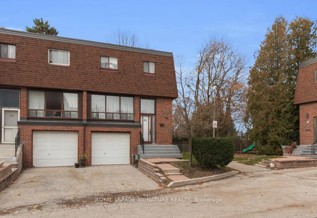 Photo 2 of 28 Stately Way, Markham, Royal Orchard — HOMEH