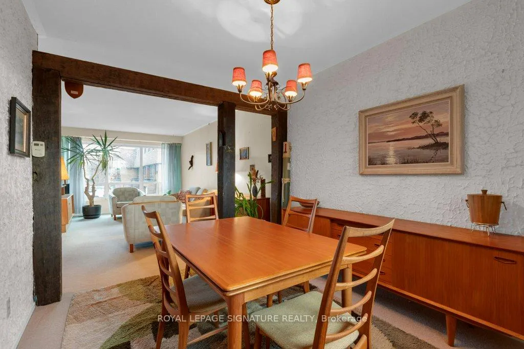 Photo 12 of 28 Stately Way, Markham, Royal Orchard — HOMEH