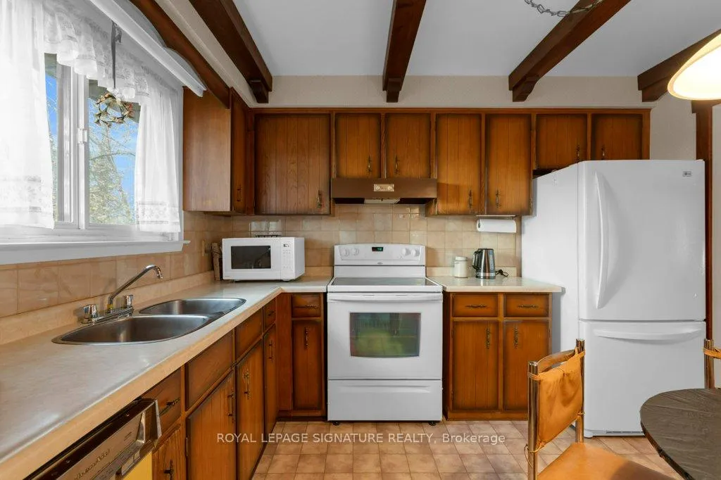 Photo 13 of 28 Stately Way, Markham, Royal Orchard — HOMEH