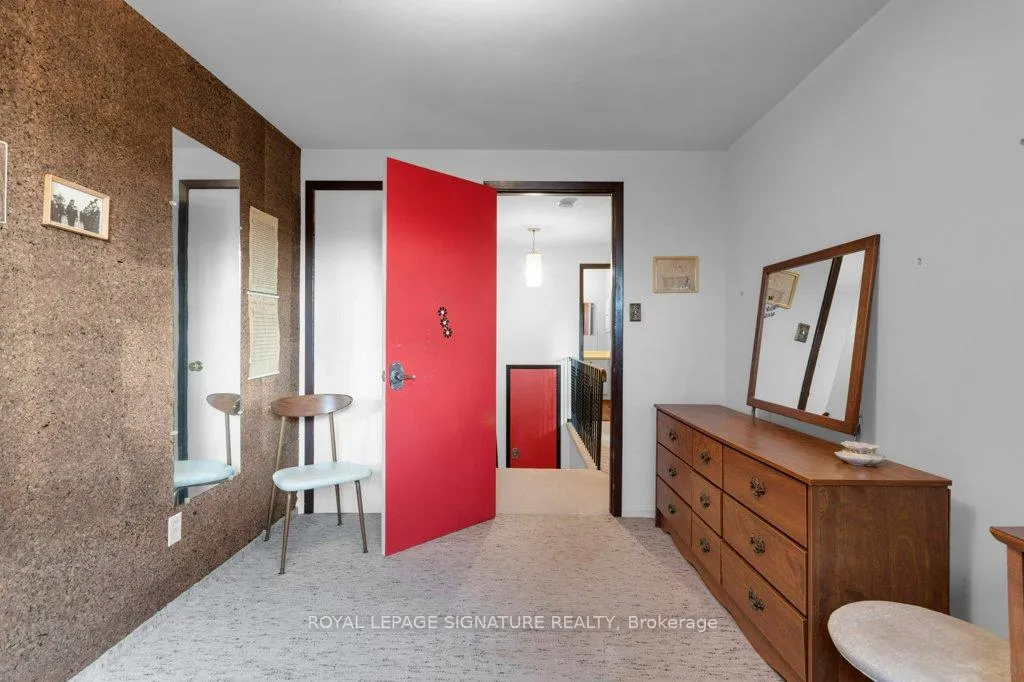 Photo 16 of 28 Stately Way, Markham, Royal Orchard — HOMEH