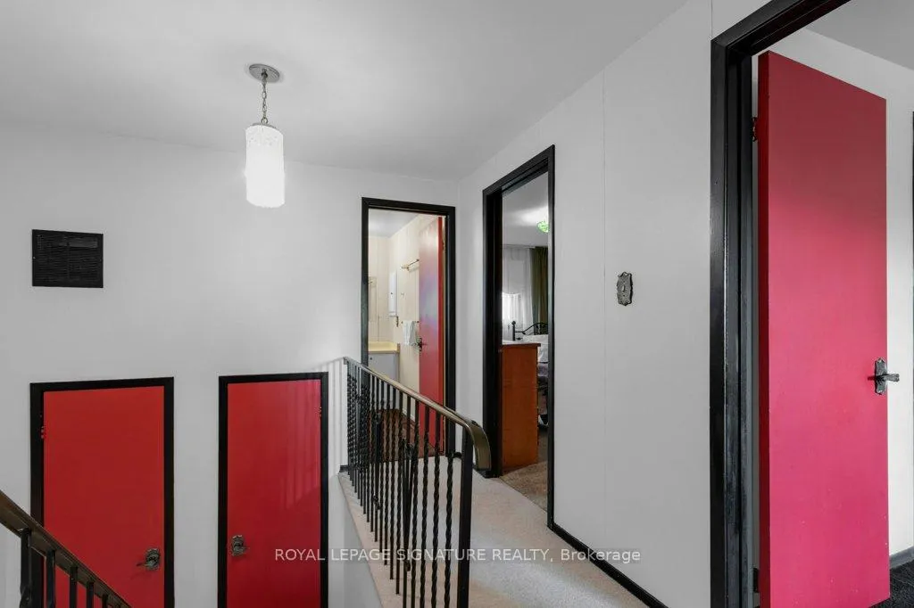 Photo 17 of 28 Stately Way, Markham, Royal Orchard — HOMEH
