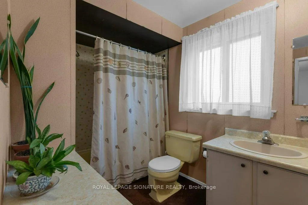 Photo 24 of 28 Stately Way, Markham, Royal Orchard — HOMEH