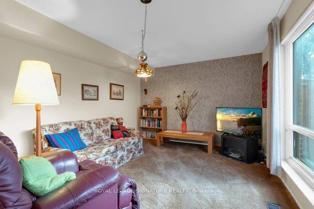 Photo 26 of 28 Stately Way, Markham, Royal Orchard — HOMEH