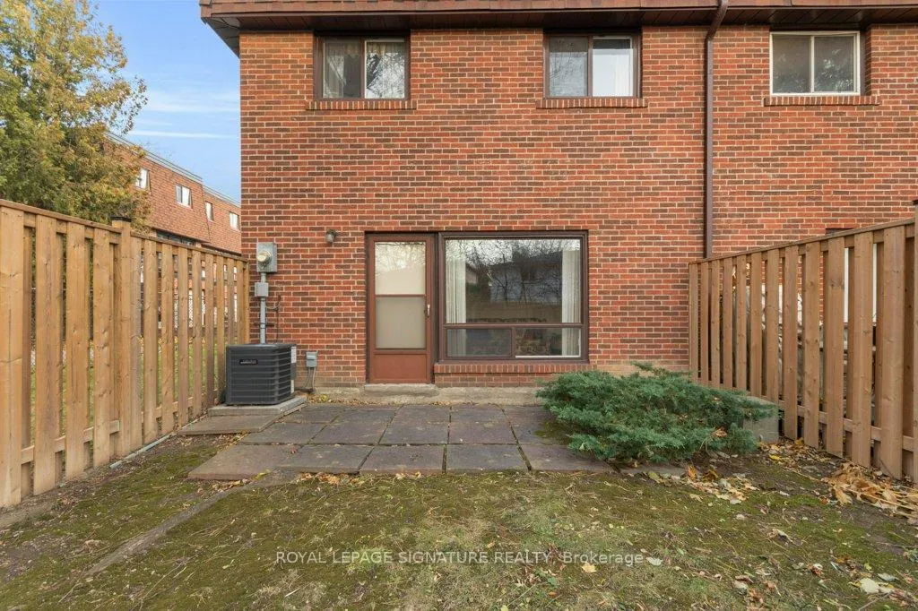 Photo 33 of 28 Stately Way, Markham, Royal Orchard — HOMEH