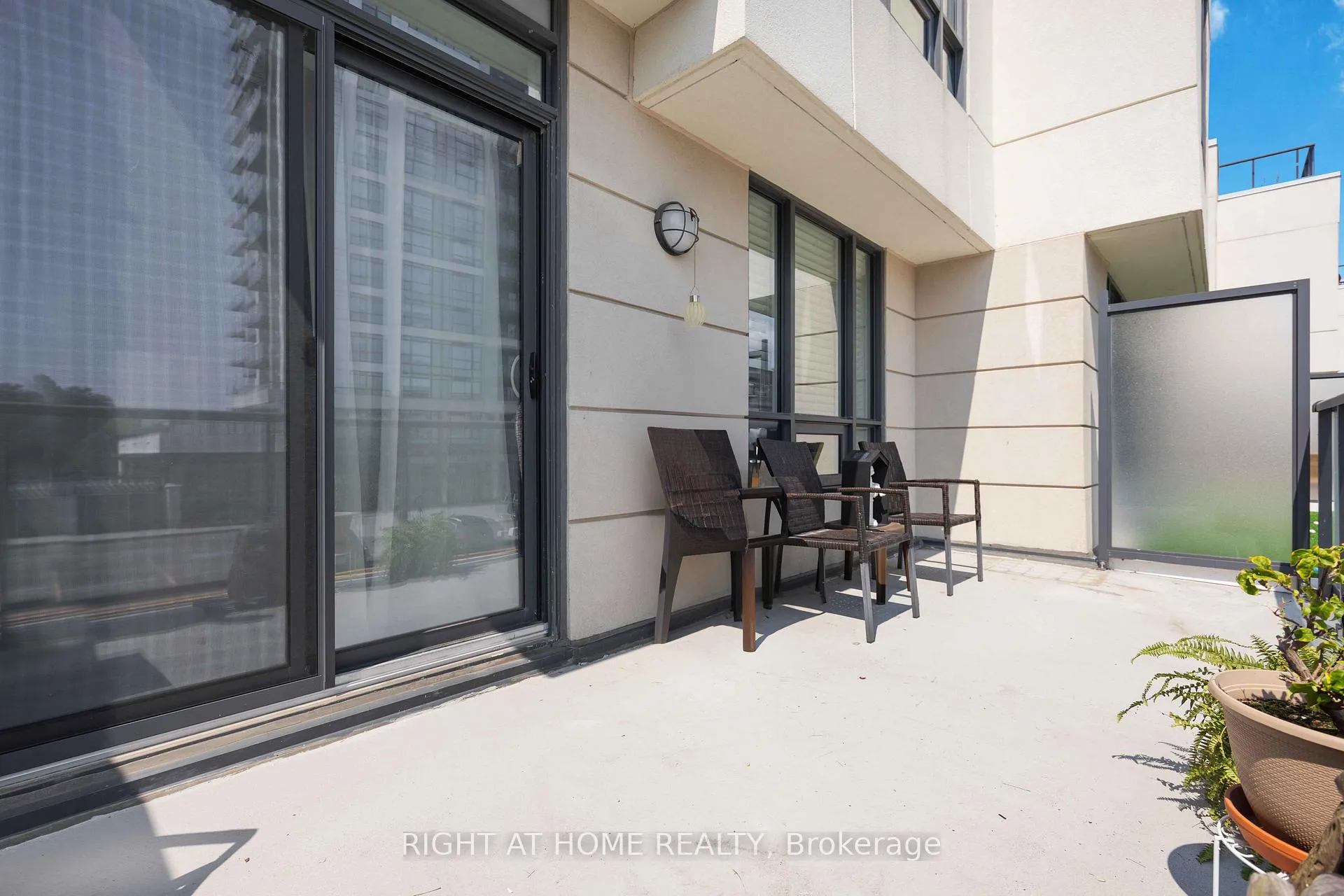 Photo 19 of Unit Th 8, 1245 Bayly Street, Pickering, Bay Ridges — HOMEH
