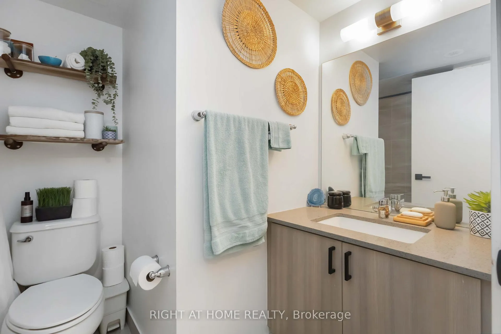 Photo 26 of Unit Th 8, 1245 Bayly Street, Pickering, Bay Ridges — HOMEH