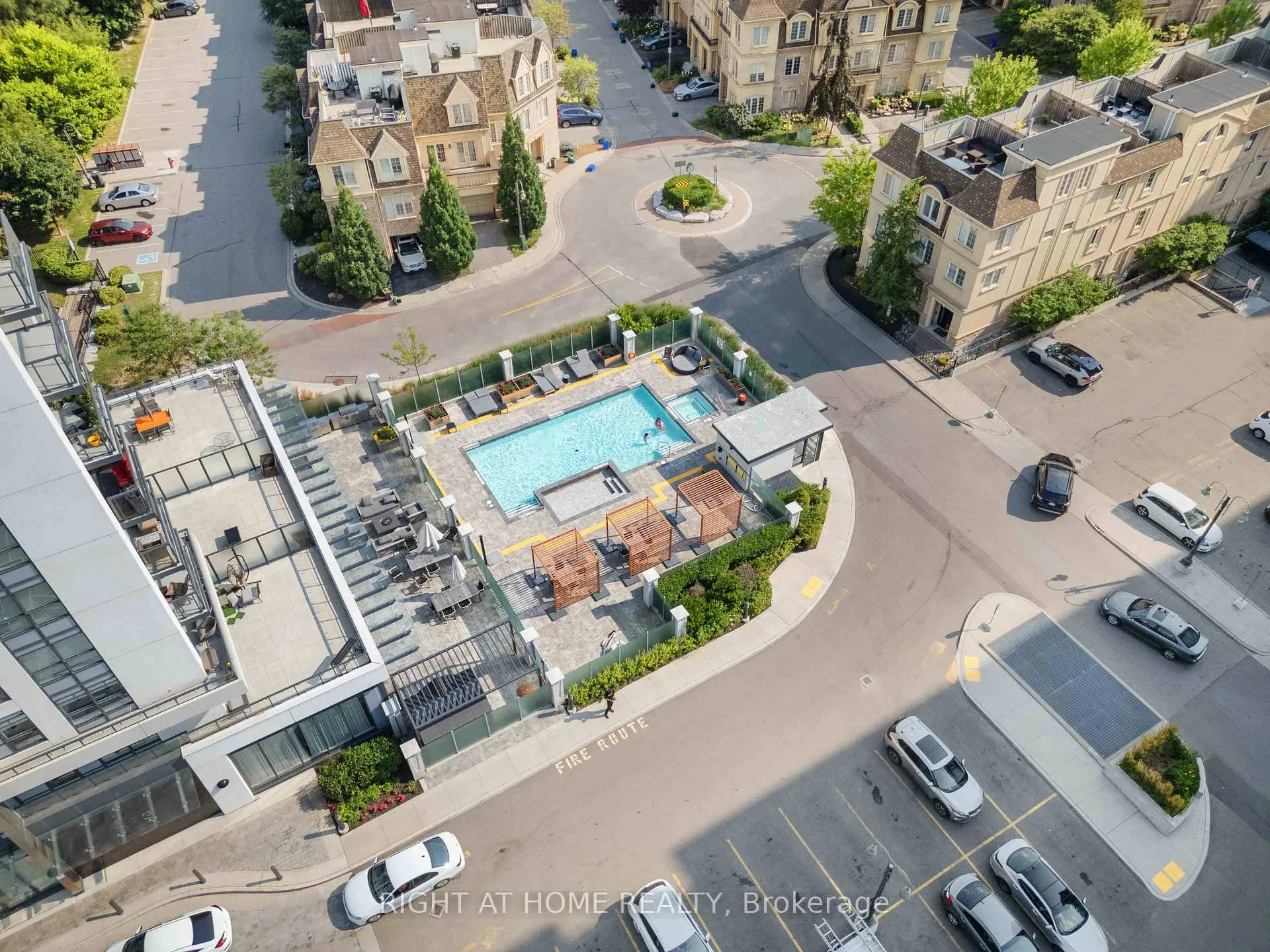 Photo 35 of Unit Th 8, 1245 Bayly Street, Pickering, Bay Ridges — HOMEH