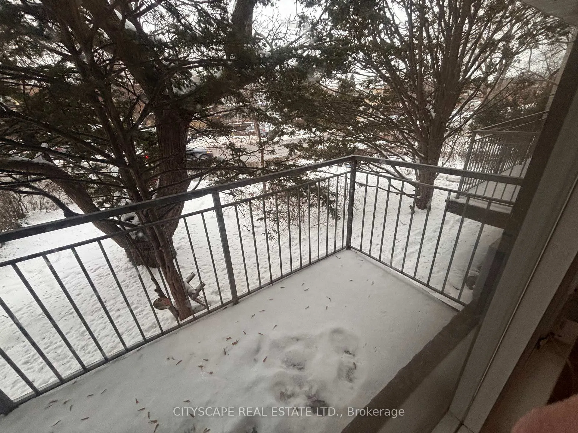 Photo 4 of Unit 2, 429 Lawrence Avenue W, Toronto, Bedford Park-Nortown — HOMEH