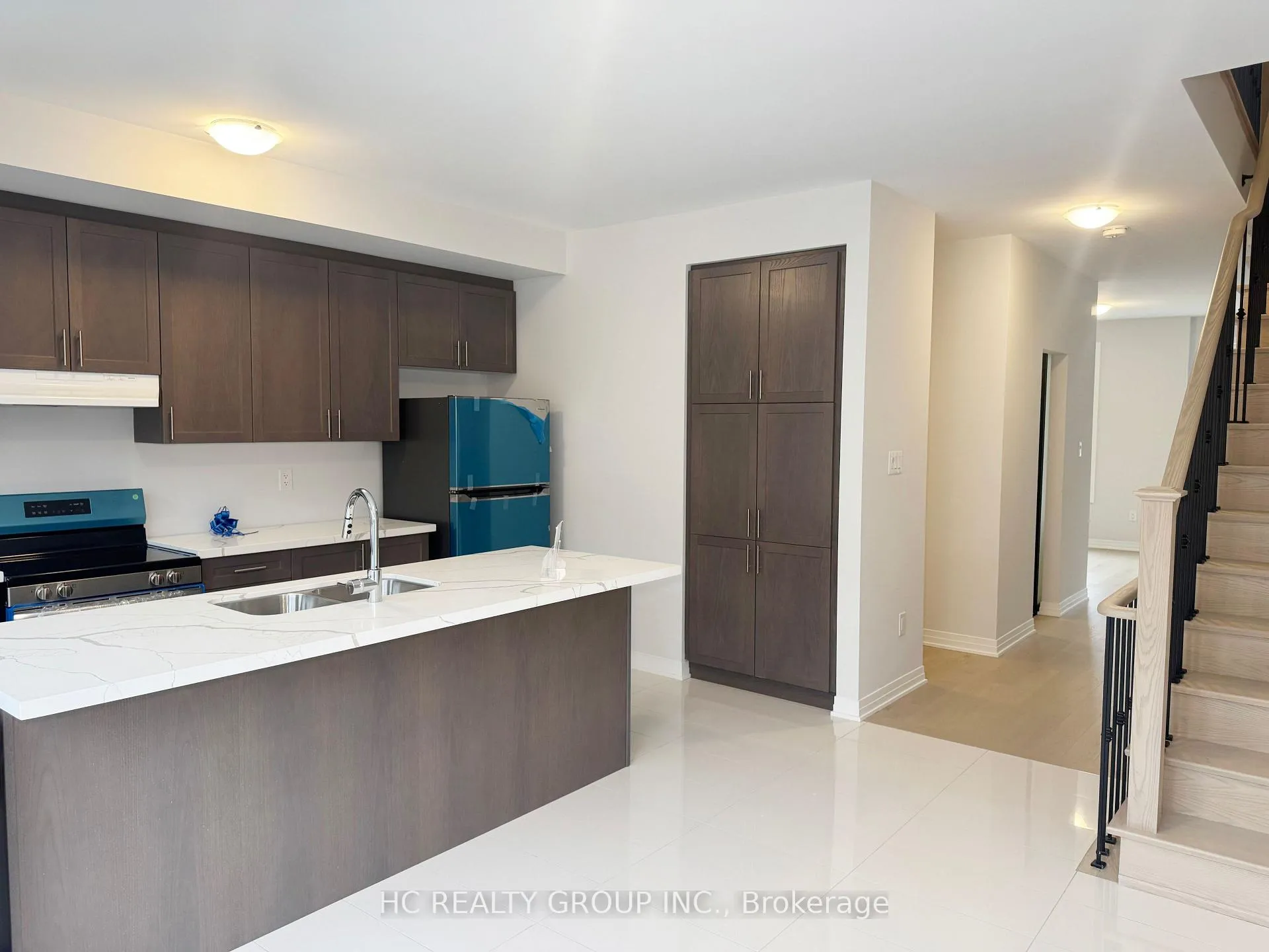 Photo 3 of 13 Frisinger Lane, Markham, Cornell — HOMEH