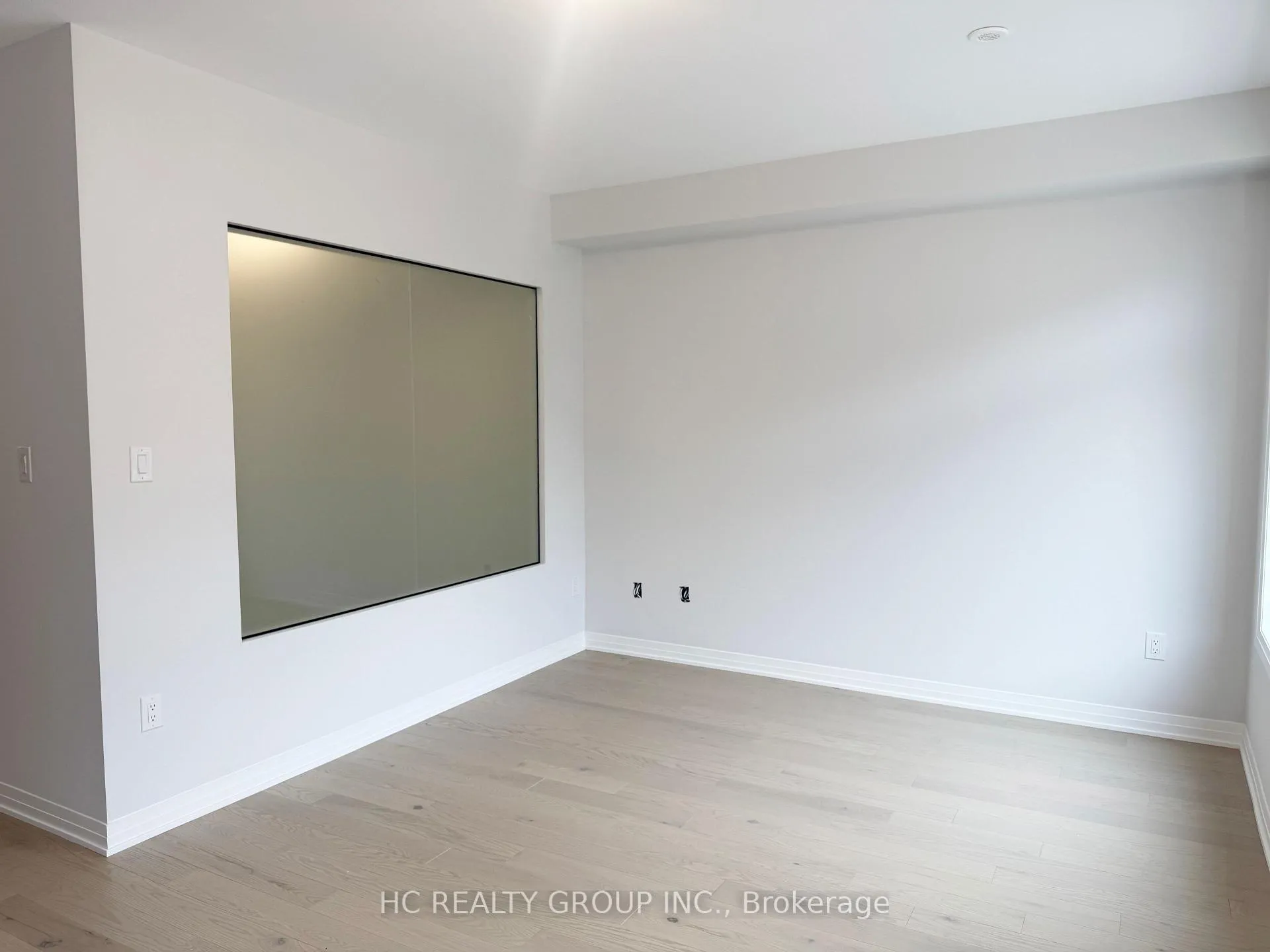 Photo 5 of 13 Frisinger Lane, Markham, Cornell — HOMEH
