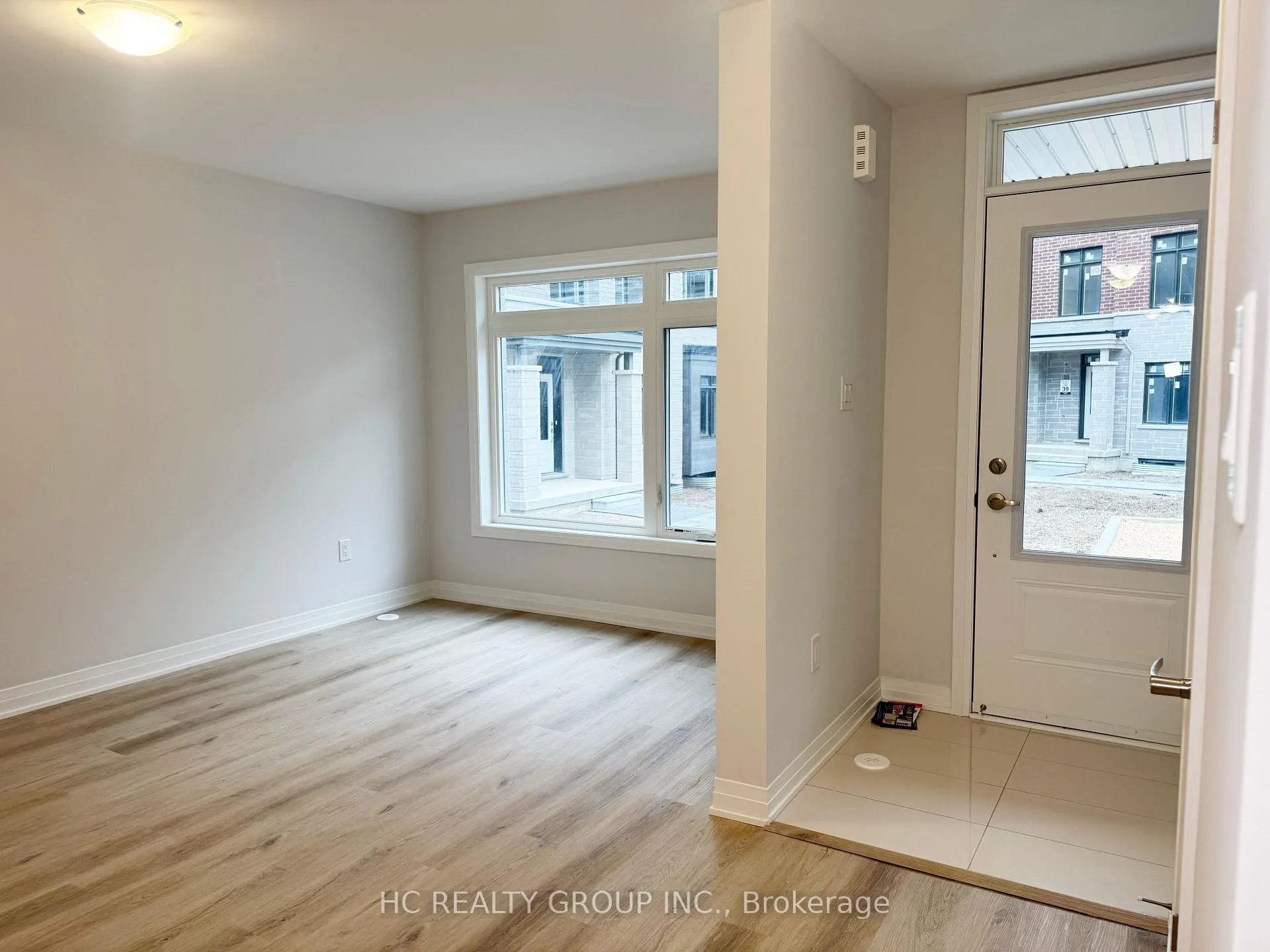 Photo 10 of 13 Frisinger Lane, Markham, Cornell — HOMEH