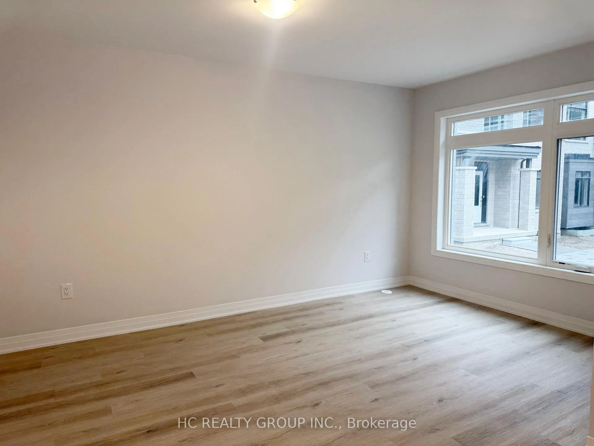 Photo 12 of 13 Frisinger Lane, Markham, Cornell — HOMEH