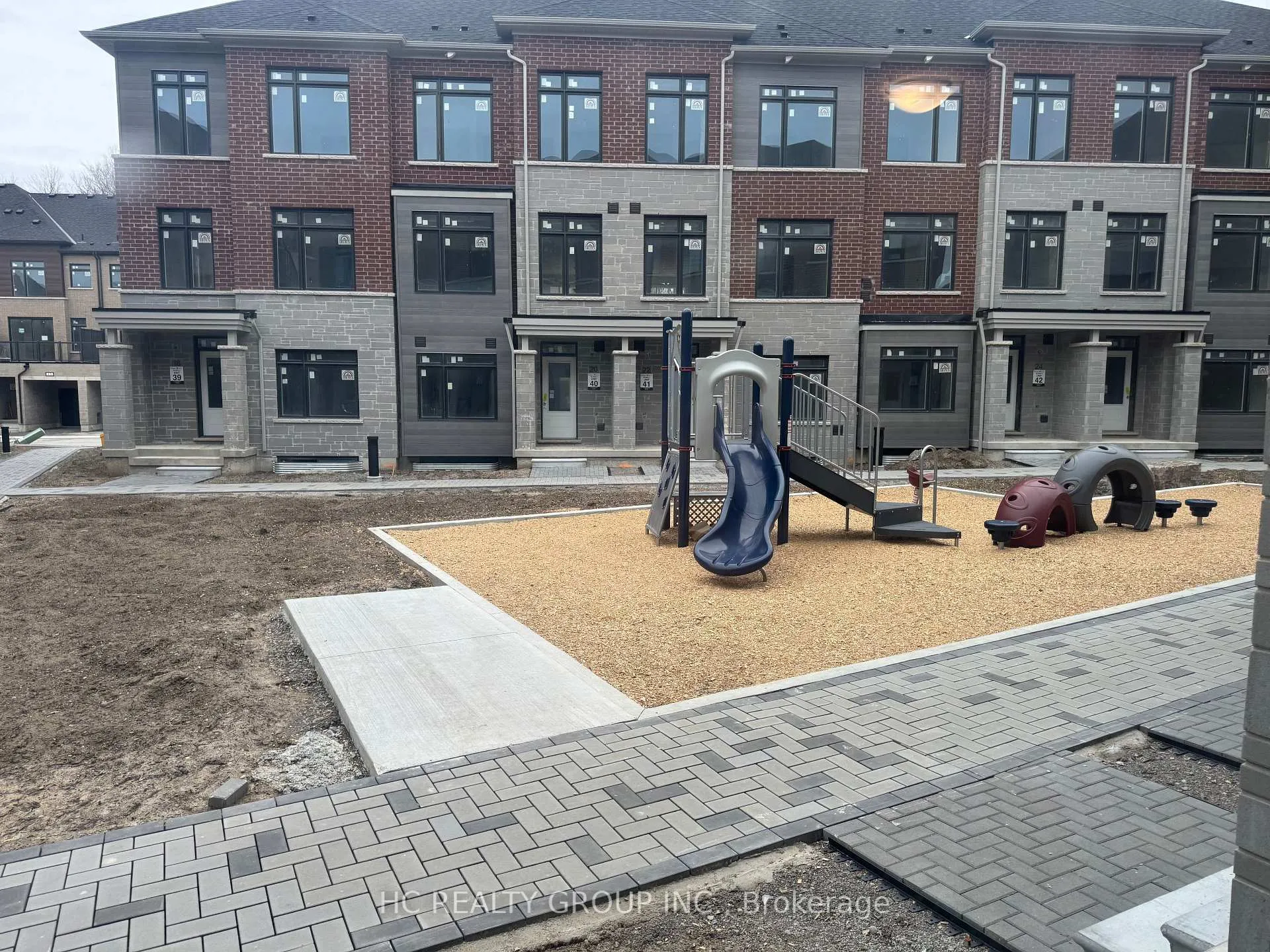 Photo 13 of 13 Frisinger Lane, Markham, Cornell — HOMEH