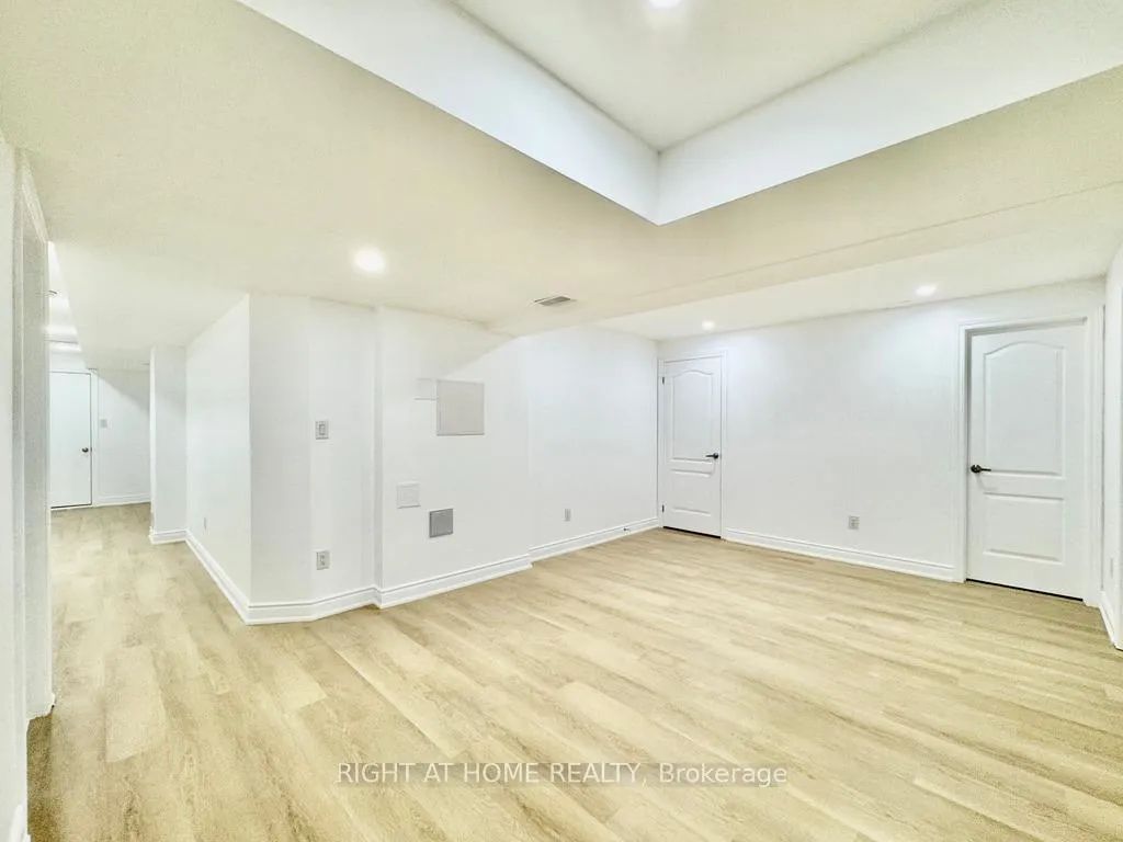 Photo 10 of Unit Basement, 12 Unicorn Lane, Barrie, Innis-Shore — HOMEH