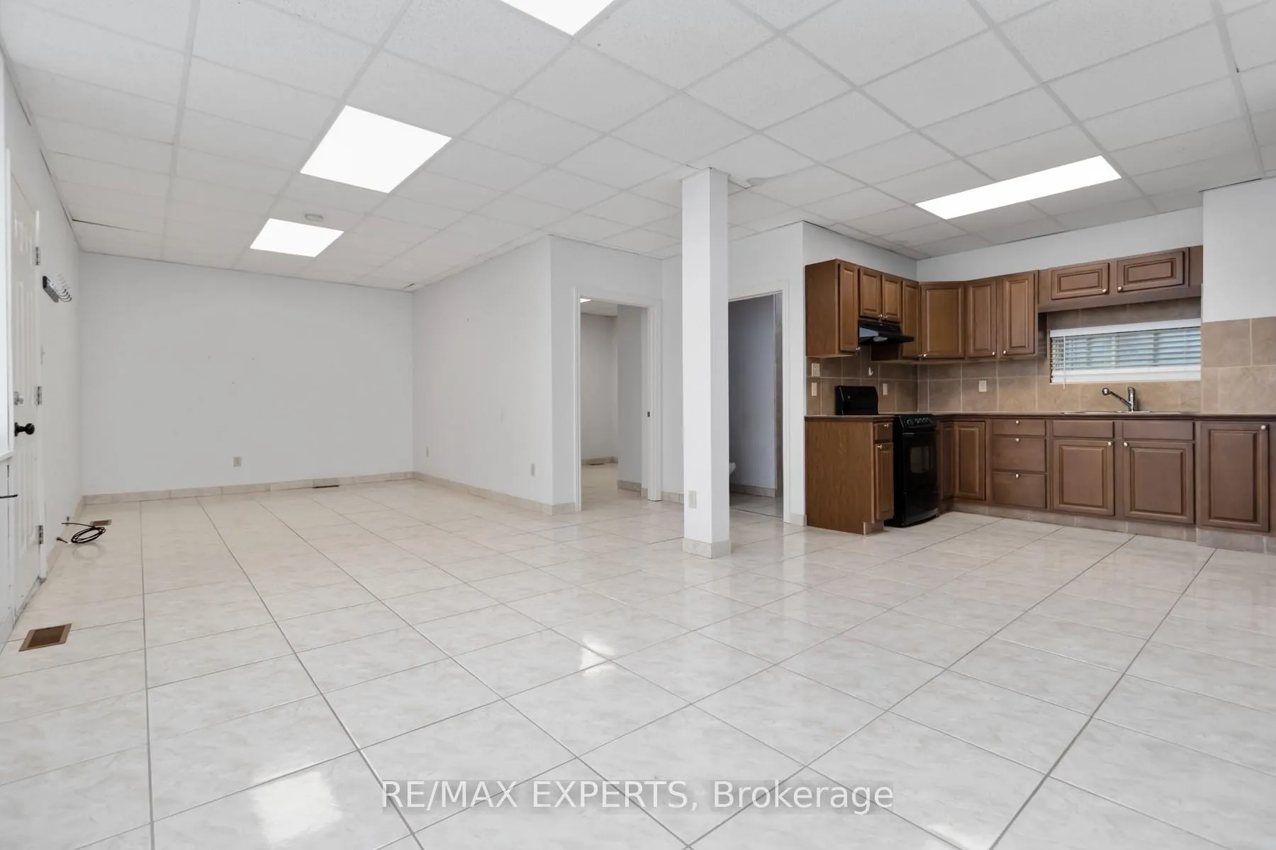 Photo 10 of Unit 2, 5780 King Road, King, Nobleton — HOMEH