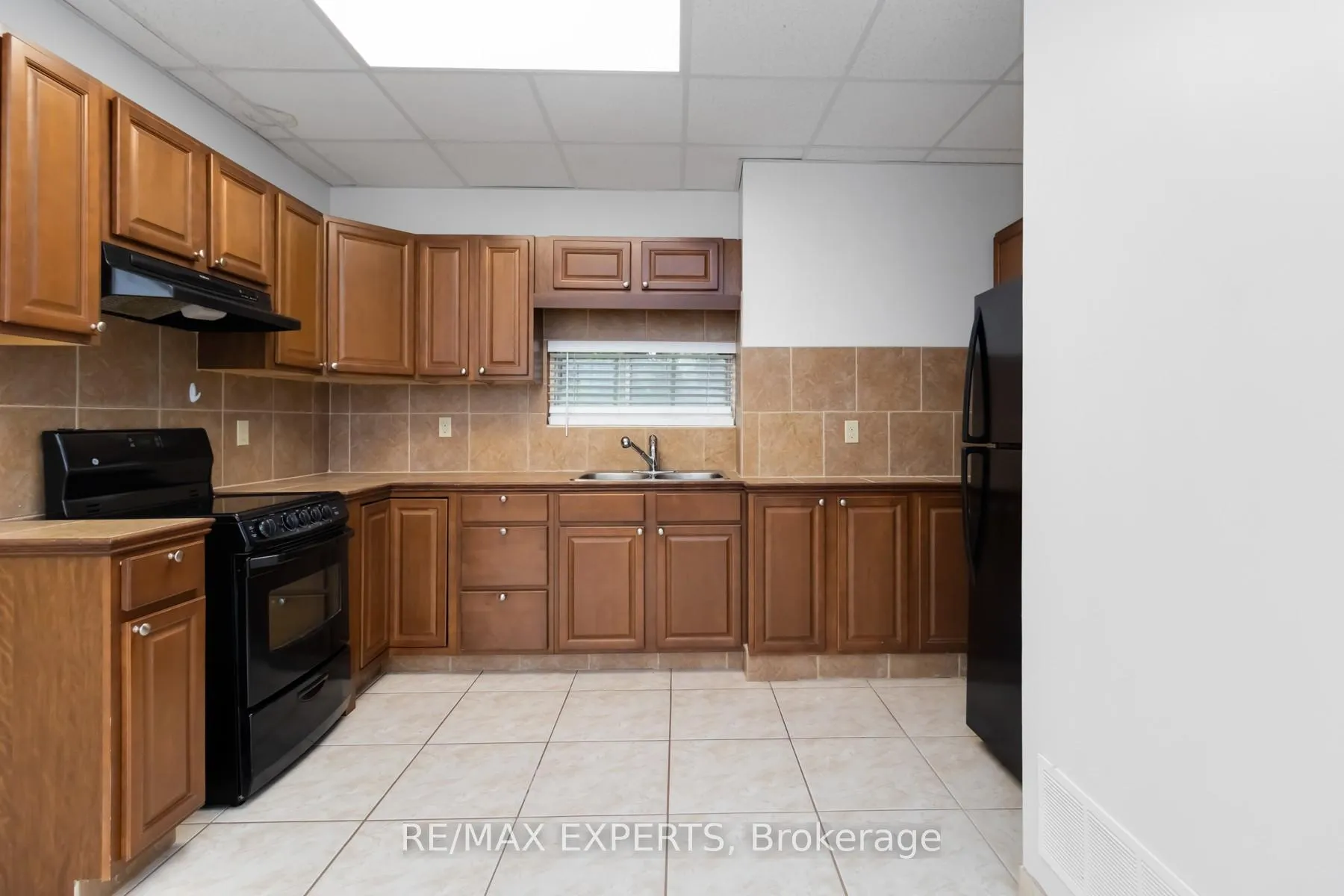 Photo 11 of Unit 2, 5780 King Road, King, Nobleton — HOMEH