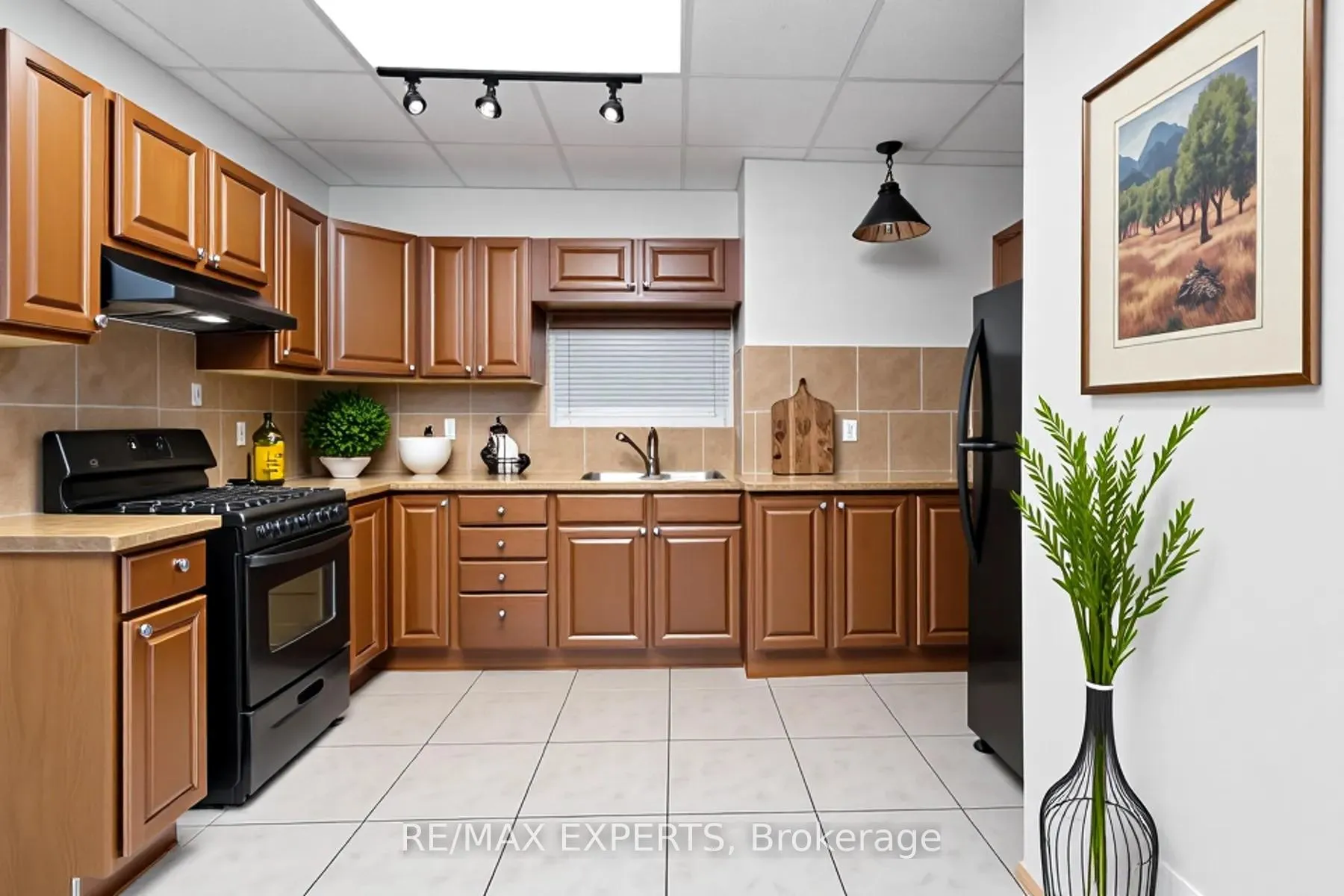 Photo 12 of Unit 2, 5780 King Road, King, Nobleton — HOMEH