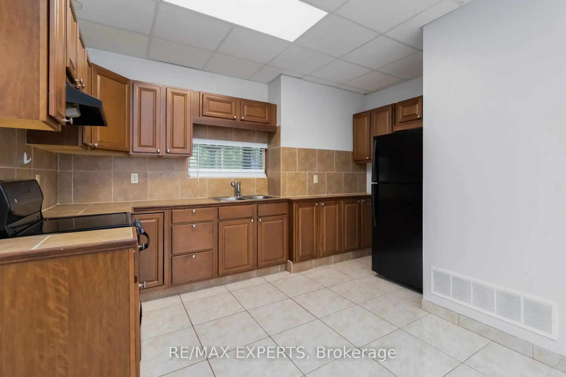 Photo 13 of Unit 2, 5780 King Road, King, Nobleton — HOMEH