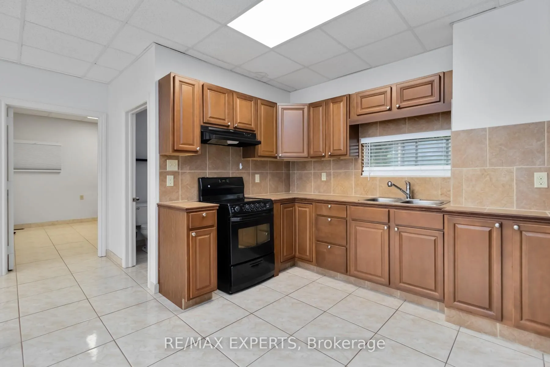 Photo 14 of Unit 2, 5780 King Road, King, Nobleton — HOMEH