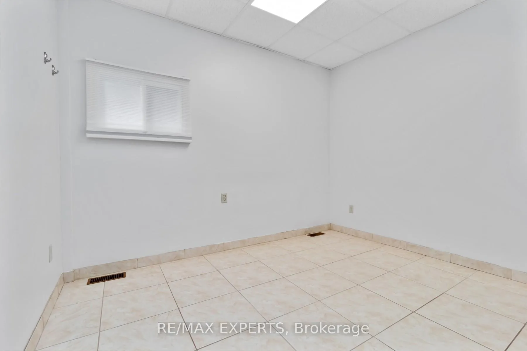 Photo 15 of Unit 2, 5780 King Road, King, Nobleton — HOMEH