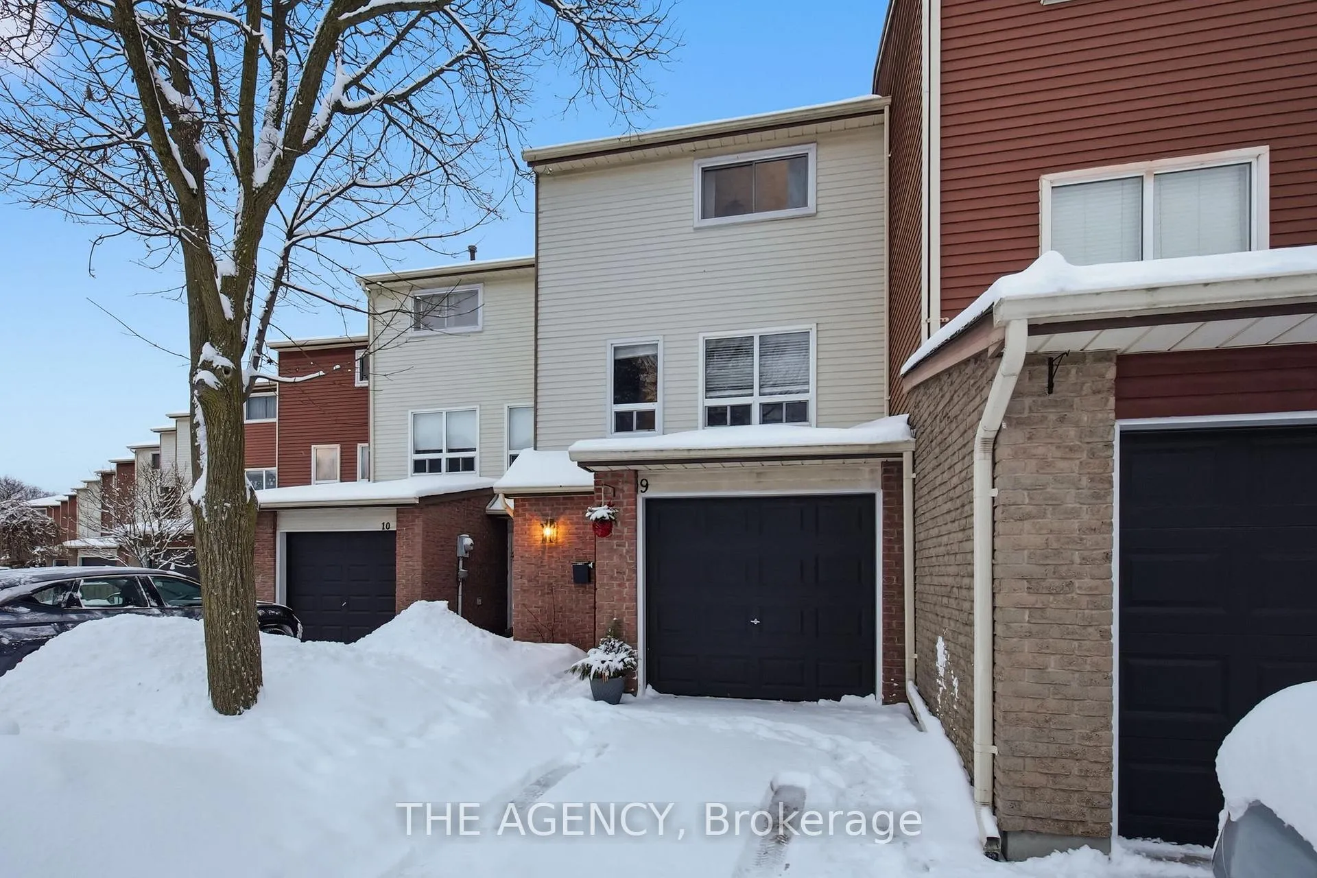 Photo 2 of Unit 9, 72 Martin Road, Clarington, Bowmanville — HOMEH