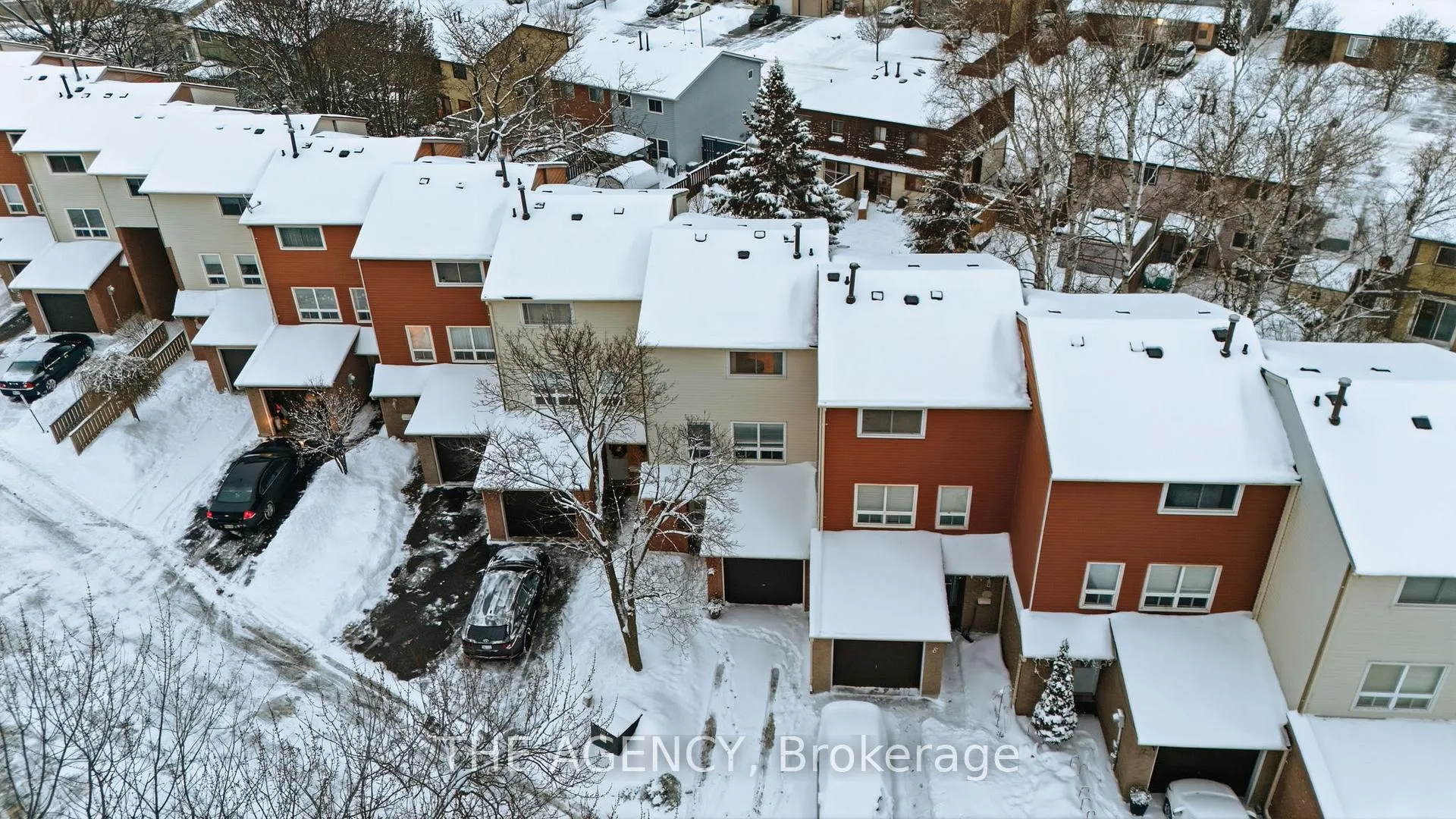 Photo 3 of Unit 9, 72 Martin Road, Clarington, Bowmanville — HOMEH