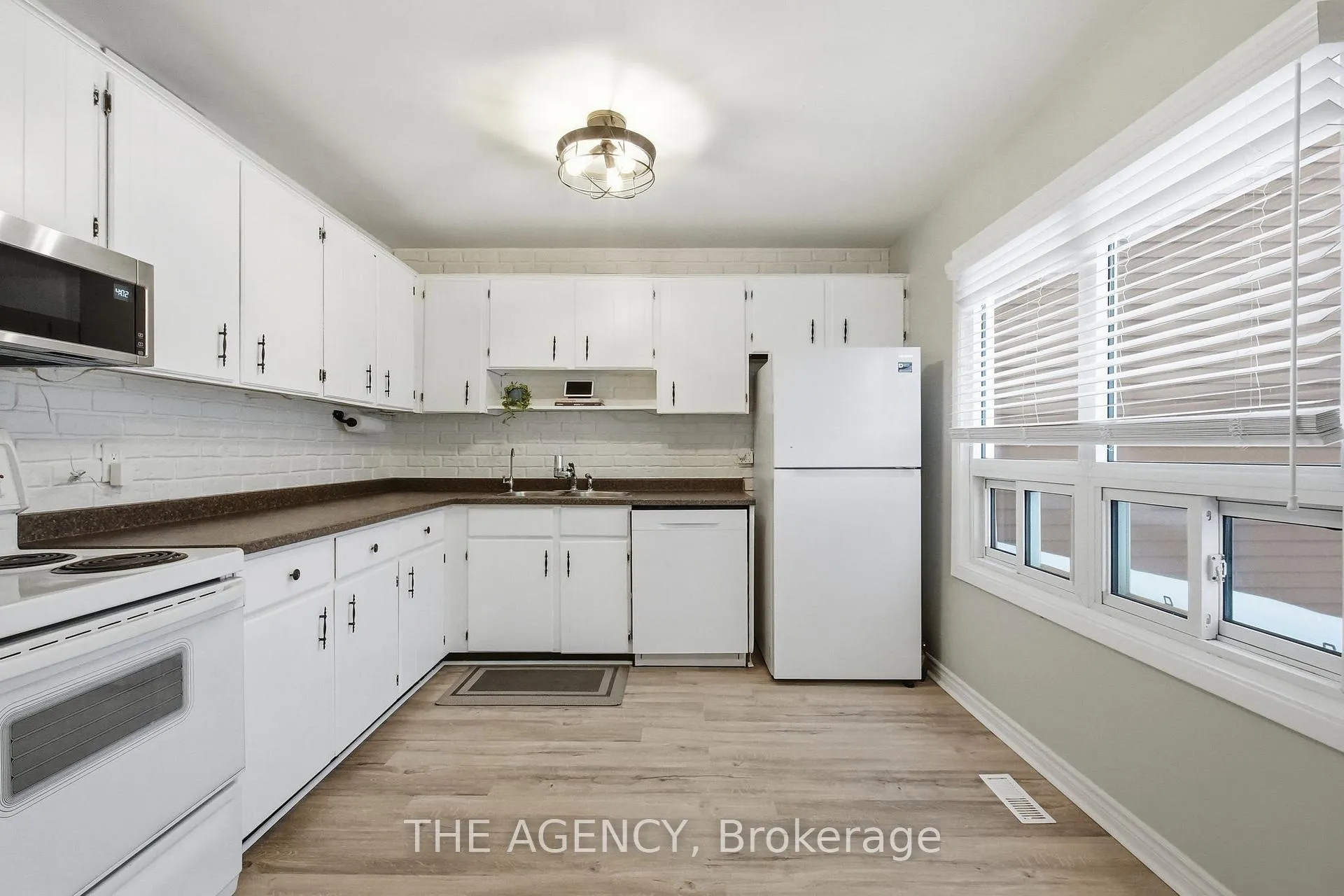 Photo 18 of Unit 9, 72 Martin Road, Clarington, Bowmanville — HOMEH