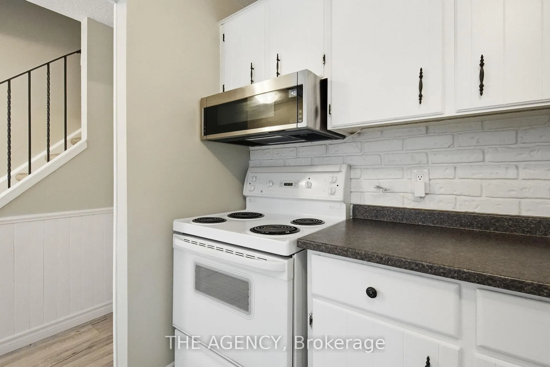 Photo 22 of Unit 9, 72 Martin Road, Clarington, Bowmanville — HOMEH