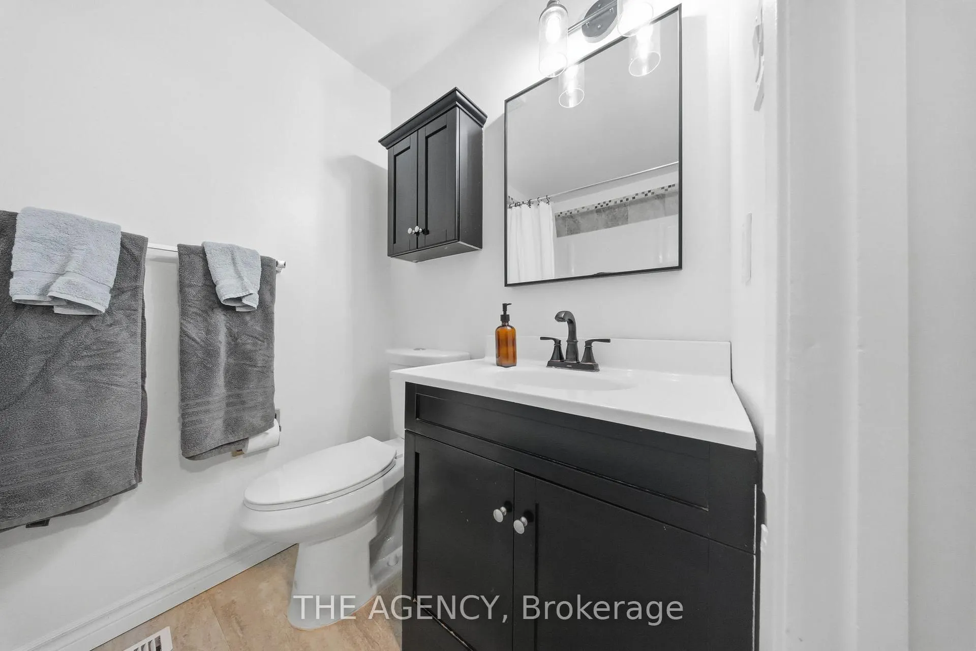 Photo 30 of Unit 9, 72 Martin Road, Clarington, Bowmanville — HOMEH
