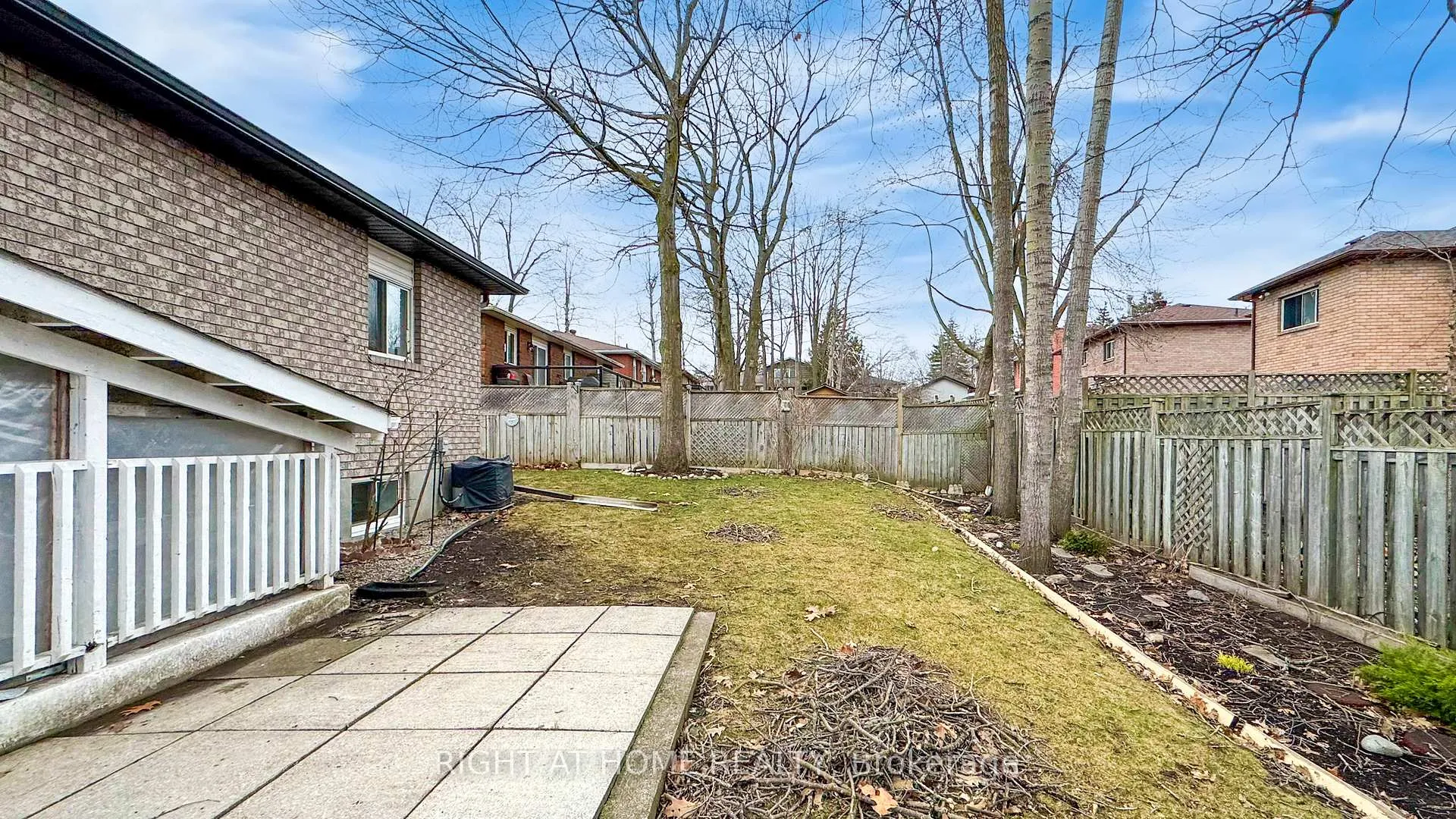 Photo 25 of Unit Basement, 381 Leacock Drive, Barrie, Letitia Heights — HOMEH