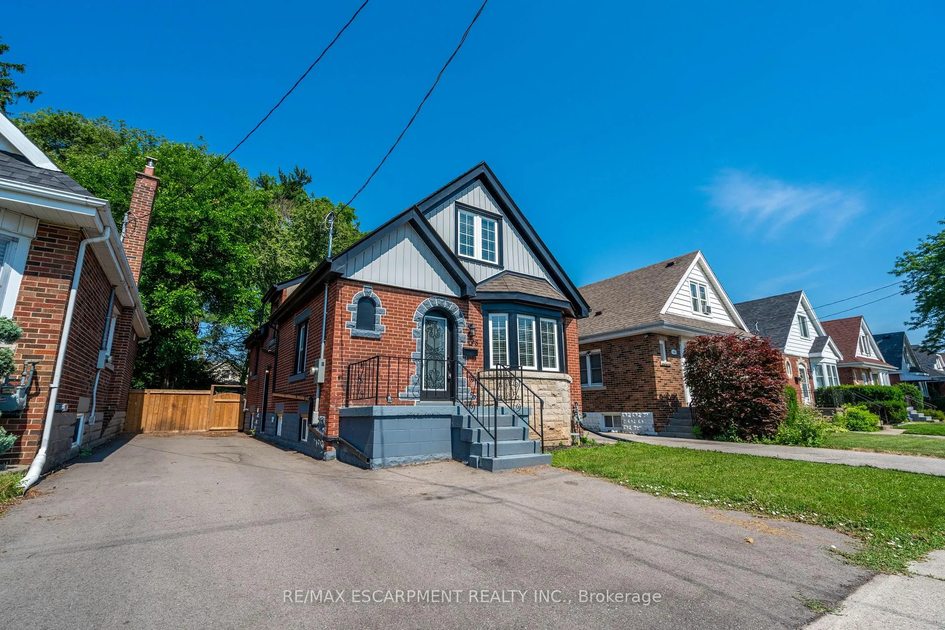 Photo 2 of Unit Lower, 138 Tuxedo Avenue S, Hamilton, Bartonville — HOMEH