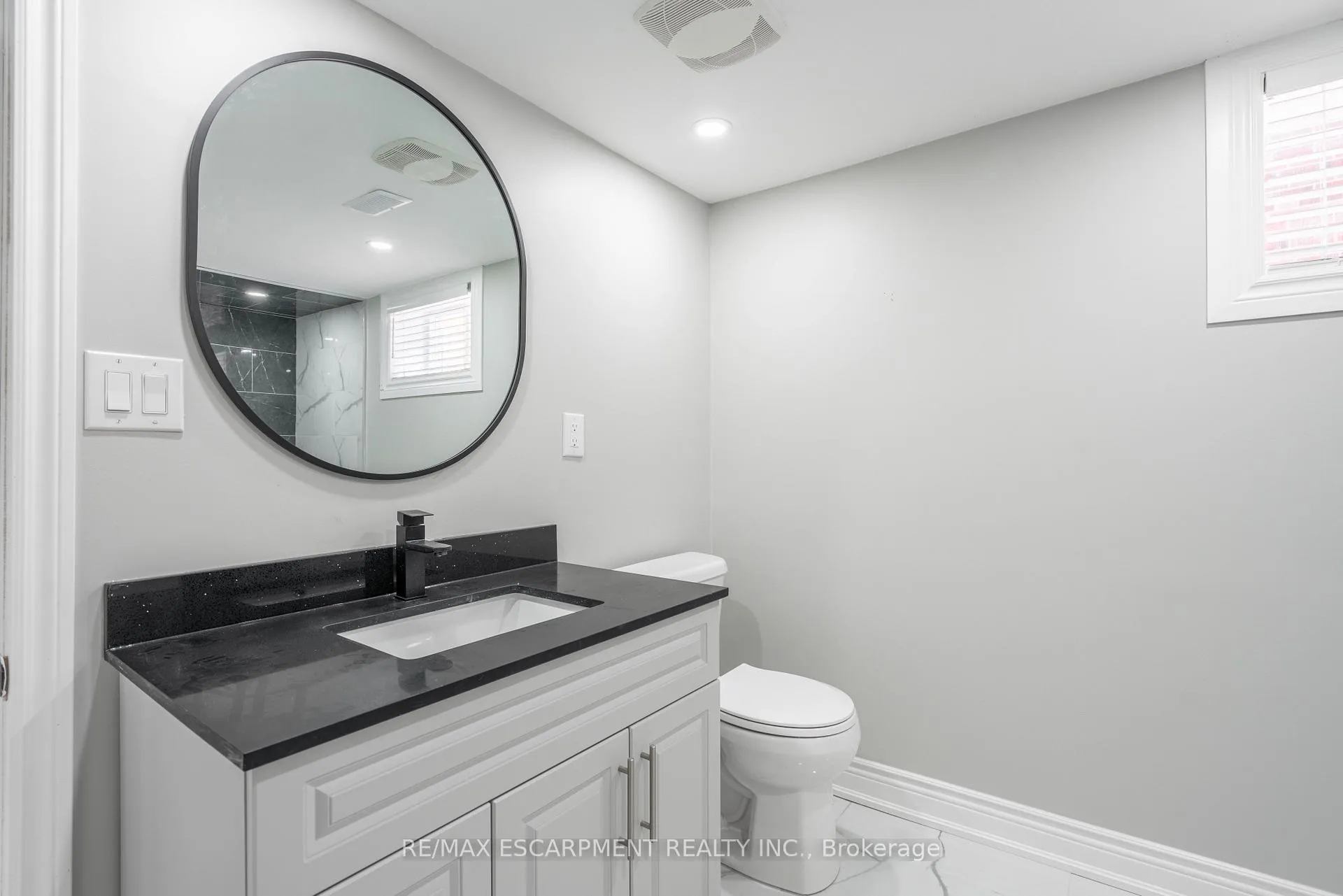 Photo 15 of Unit Lower, 138 Tuxedo Avenue S, Hamilton, Bartonville — HOMEH